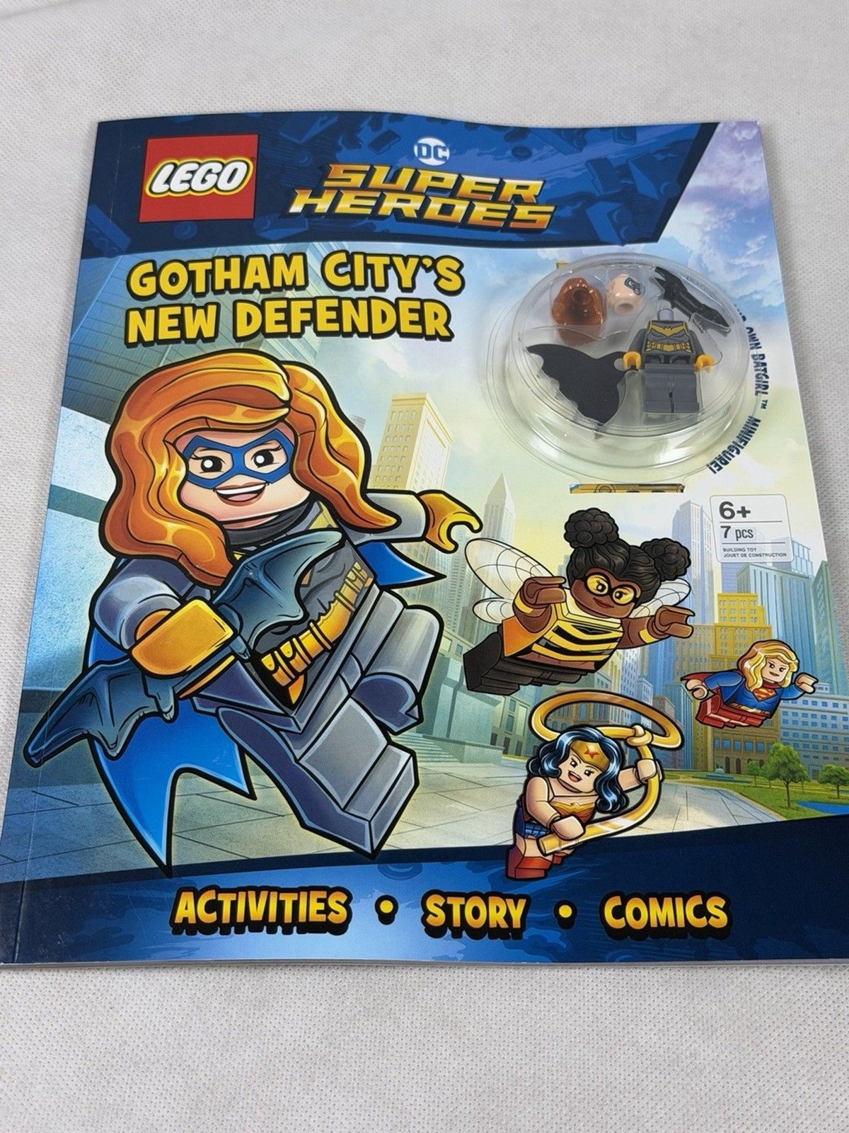 LEGO DC Super Heroes: Gotham City’s New Defender by AMEET . NEW