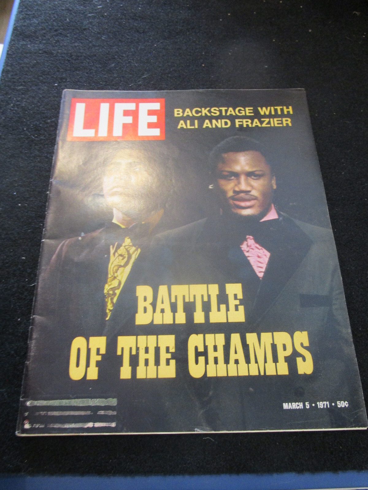 Life Magazine March 5, 1971: Feature Article on Ali and Frazier (RF)