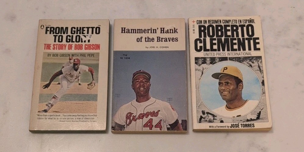 VINTAGE MLB BASEBALL PAPERBACK BIOGRAPHY LOT (3) CLEMENTE AARON GIBSON