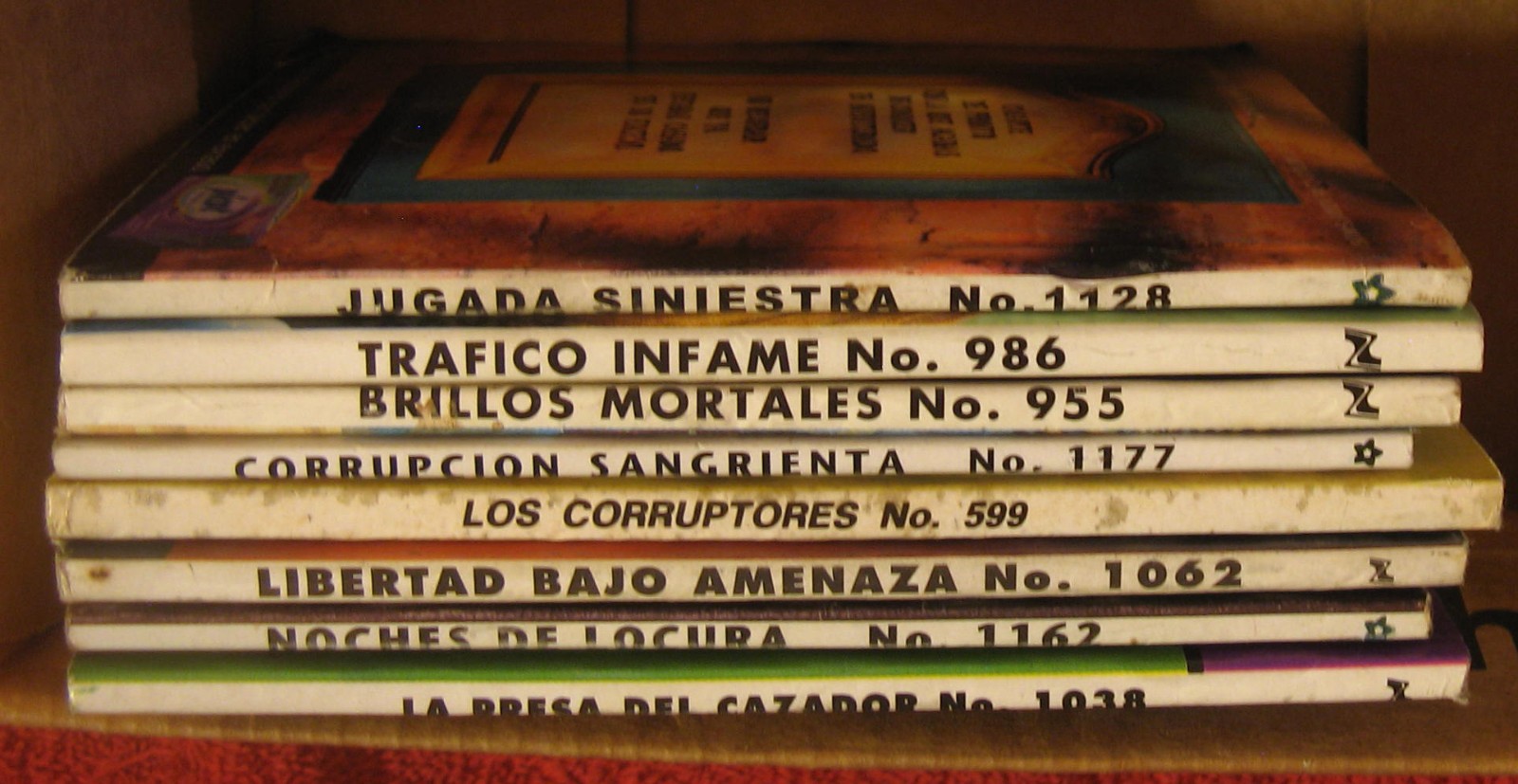 EL LIBRO POLICIACO – set de 8 novelas ilustradas, vintage Mexican pulp fiction