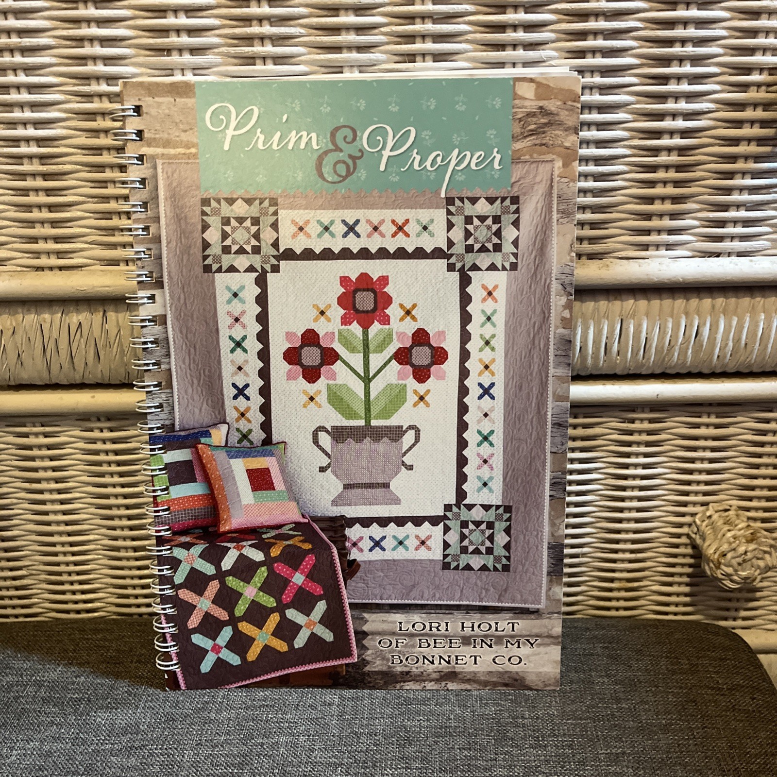 Prim & Proper quilt book Lori Holt Instructions for 1 quilt 3 runners 2 pillows