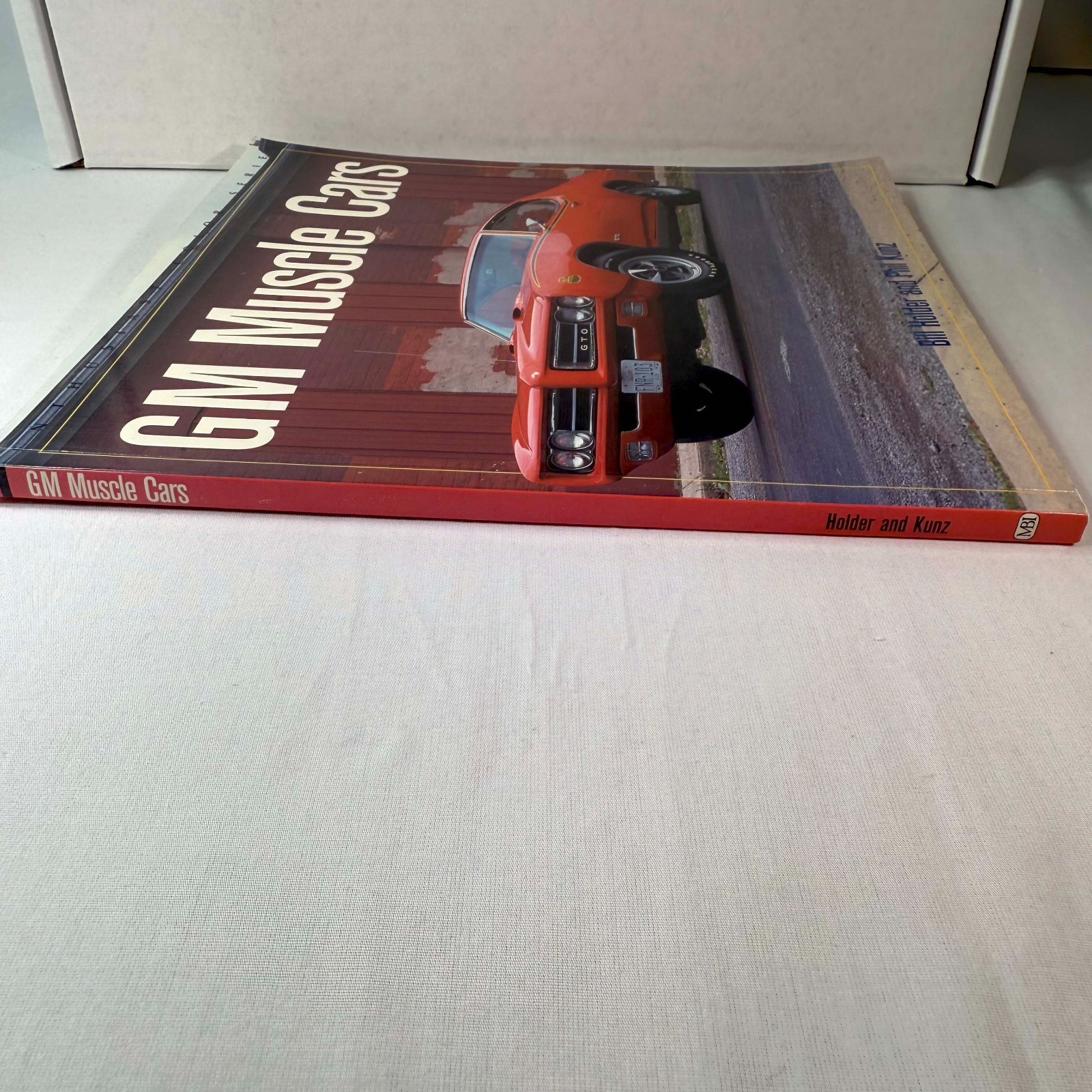 GM MUSCLE CARS By Bill Holder and Phil Kunz Full Color Examples Great Condition!