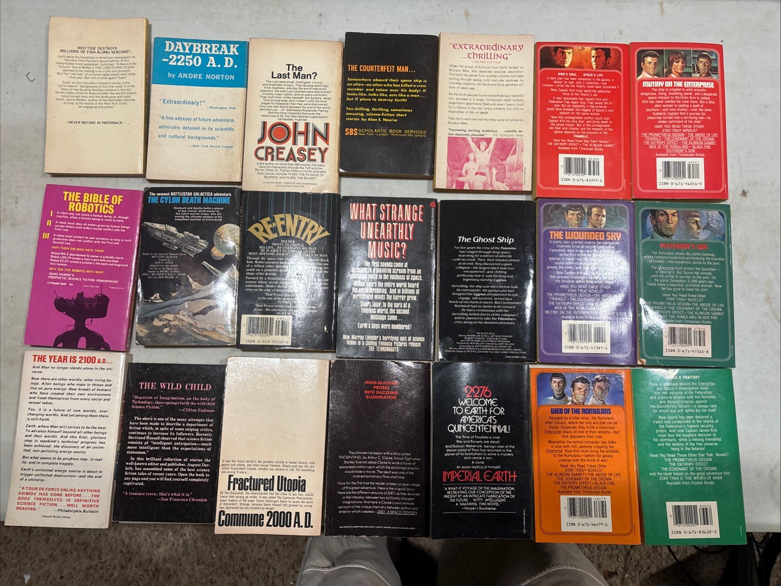 Lot of 21 Vintage Sci-Fi Paperbacks 1970s Space Fantasy Books Star Trek Book Lot