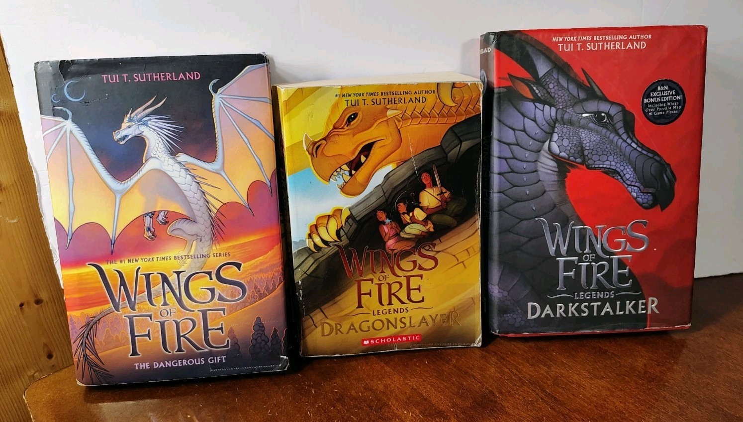 WINGS OF FIRE 14 BOOKS GRAPHIC NOVELS HARDCOVERS TUI T. SUTHERLAND MIKE HOLMES