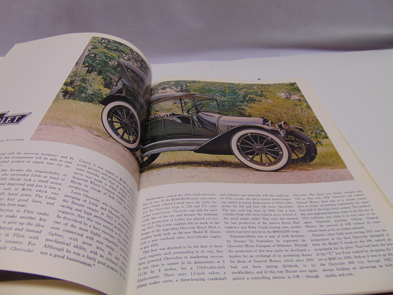 1971 Automobile’s Quarterly’s World of Cars hardcover book w/ jacket 223 pages