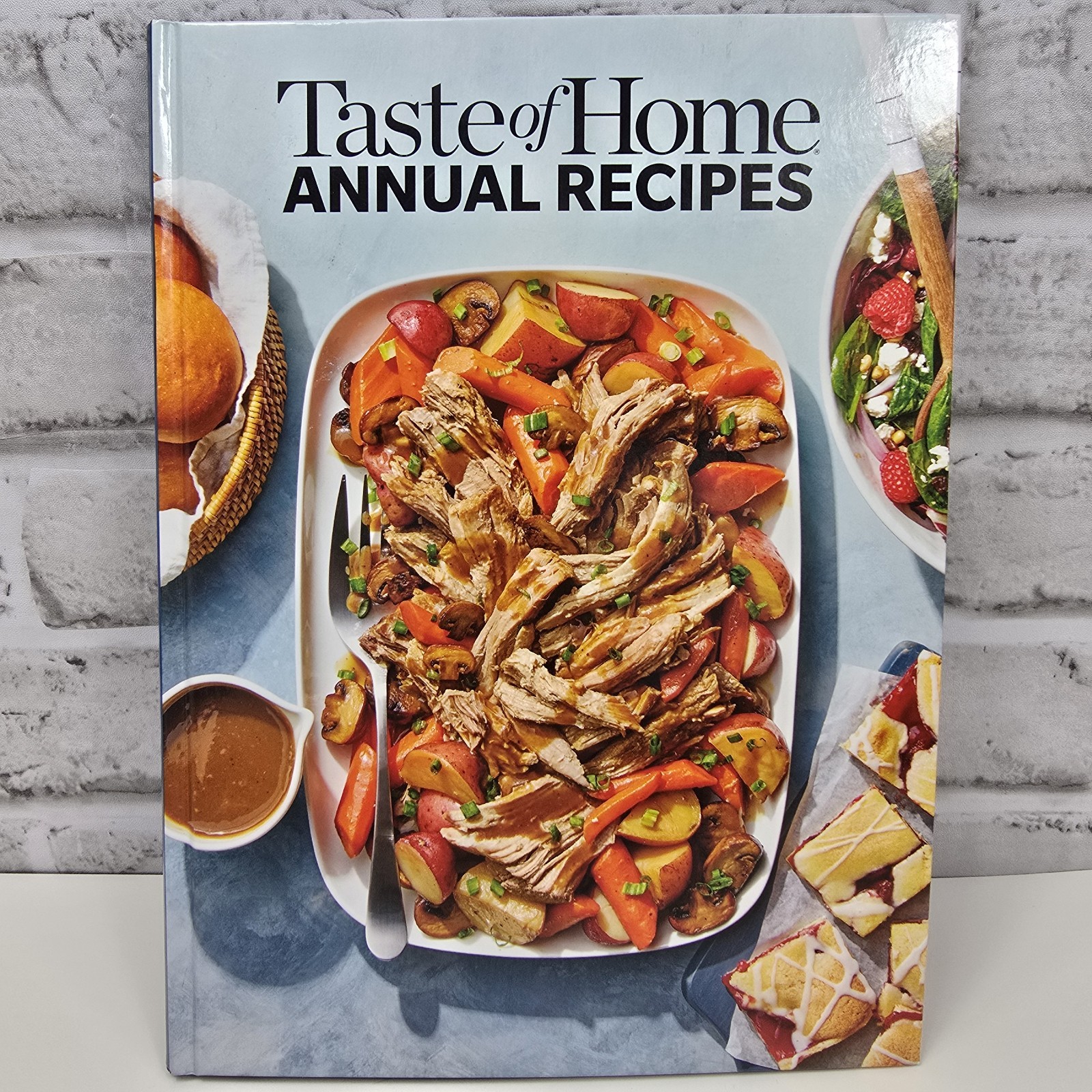 Taste of Home Annual Recipes 2025 Cookbook Hardcover Family Meals Cooking Ideas