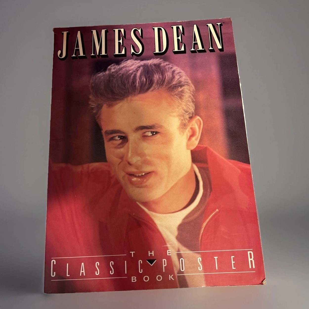 JAMES DEAN THE CLASSIC POSTER BOOK – Includes 6 Photographs and Poster Reprints