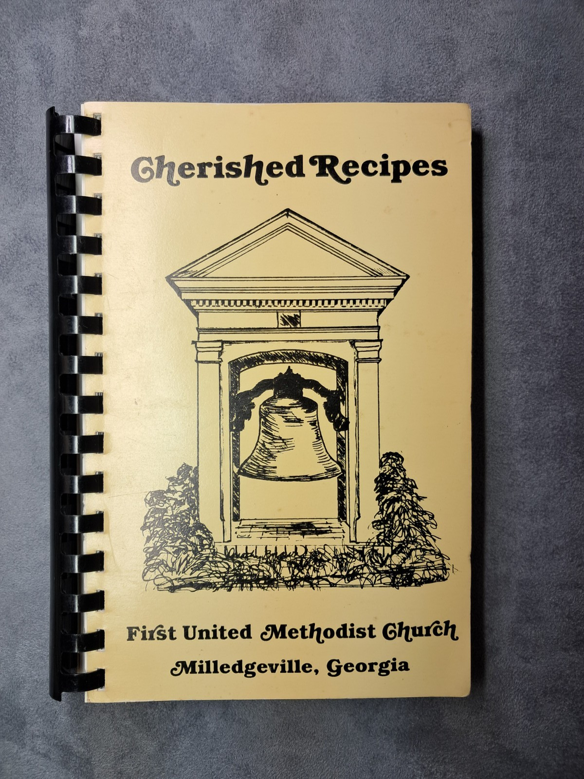 Cherished Recipes Cookbook First United Methodist Milledgeville Georgia GA