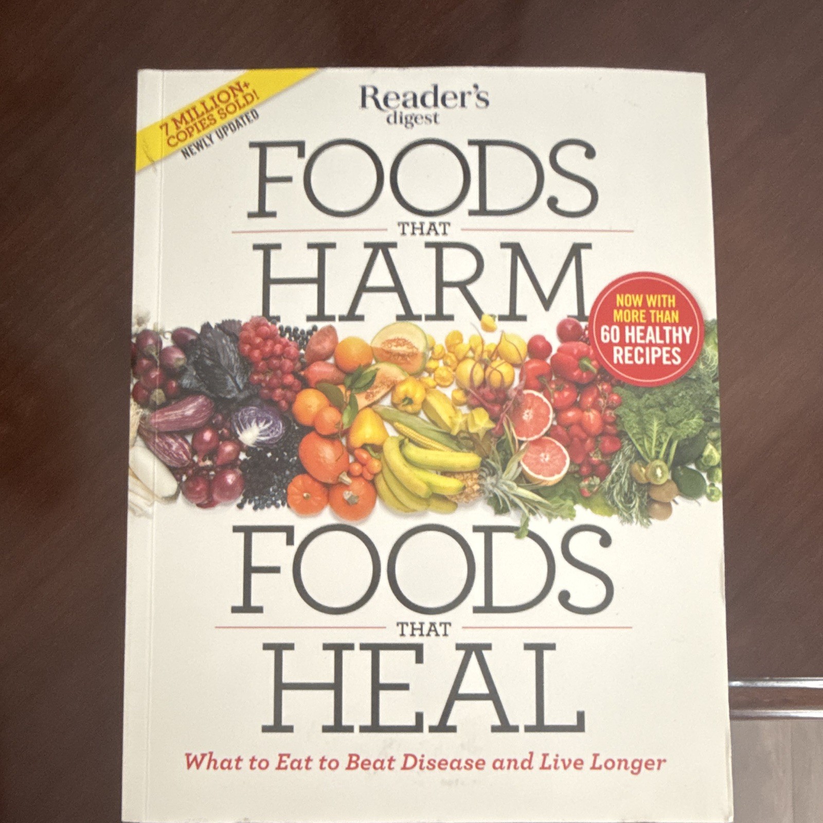 Reader’s Digest Foods That Harm, Foods That Heal Updated Illustrated Paperback
