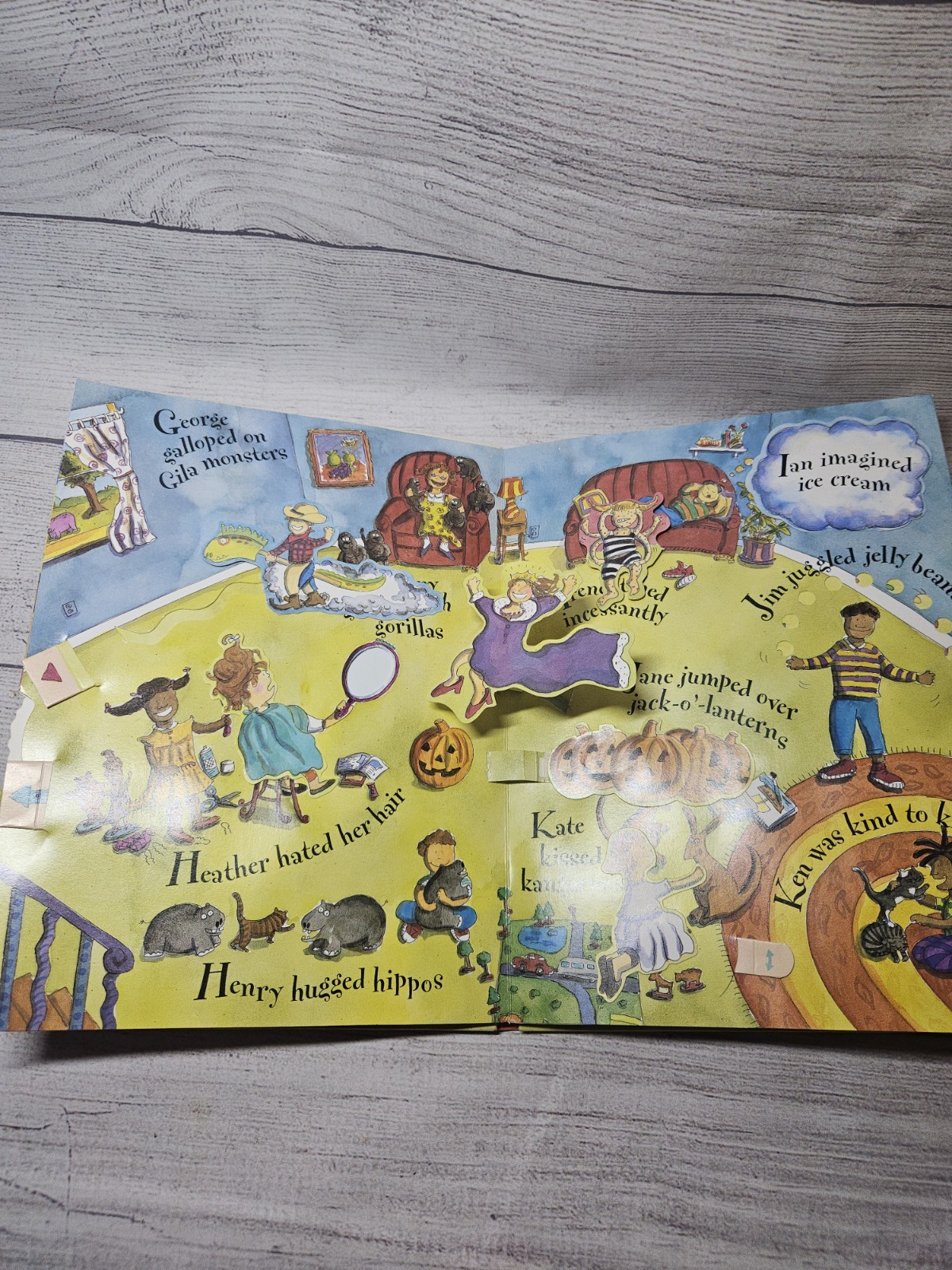 Annie Ate Apples Interactive Pop-Up Book – Hardcover, 1998, White Heat Ltd – VTG