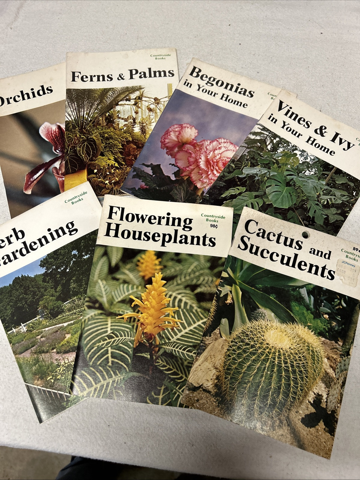 Gardening Guides VINTAGE Book 1970’S Garden And Houseplants Countryside Books