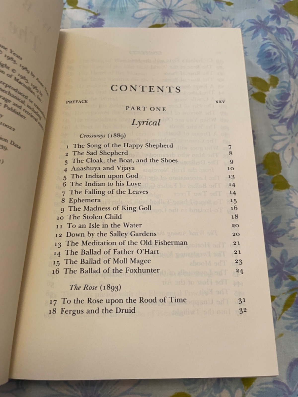 BOOK The Collected works of W B YEATS The Poems Volume 1 Revised Hardcover