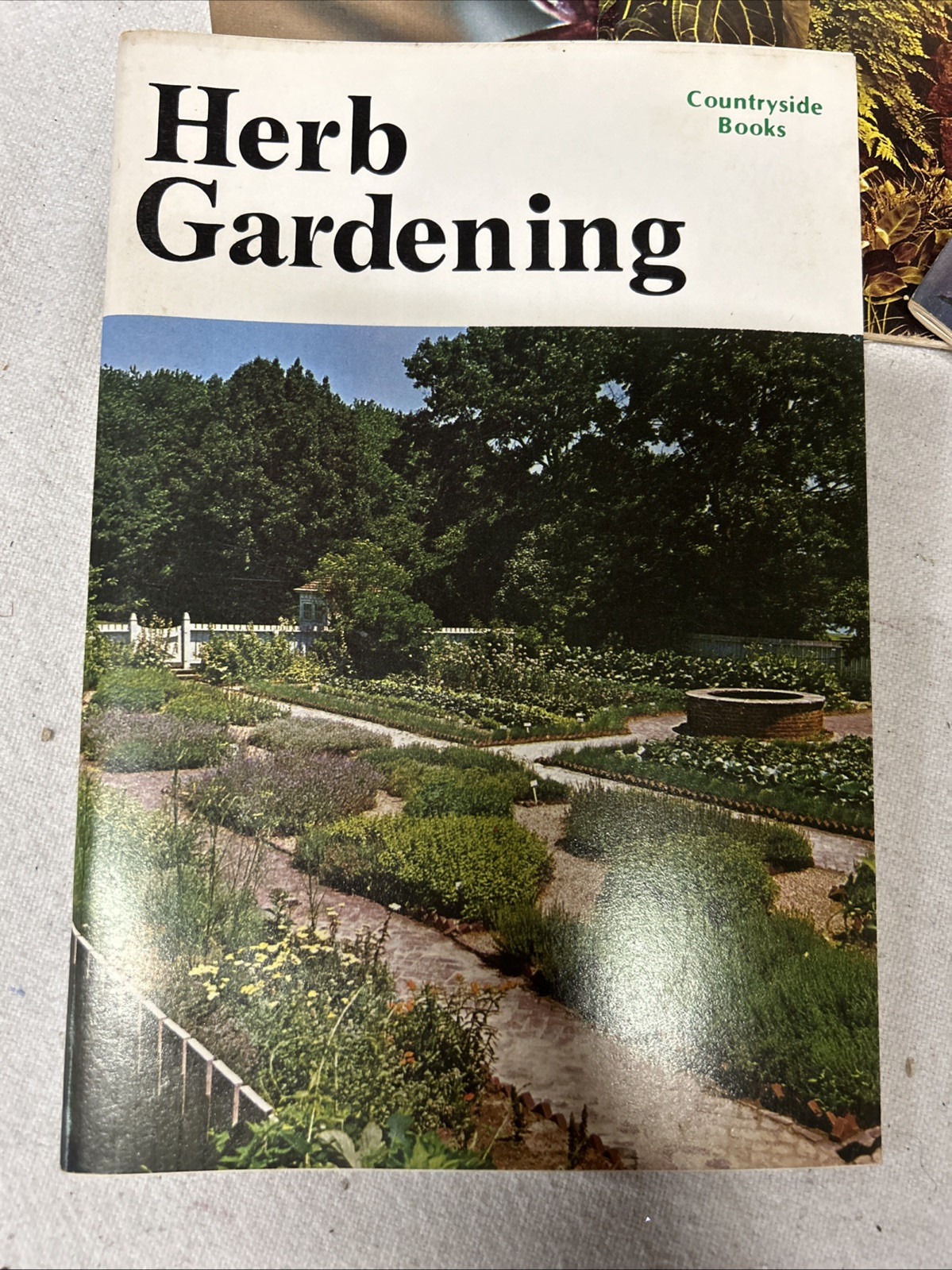 Gardening Guides VINTAGE Book 1970’S Garden And Houseplants Countryside Books