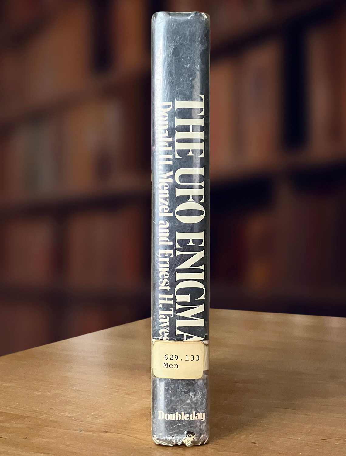 UFO Enigma: The Definitive Explanation of the UFO Phenomenon, Donald H. Menzel