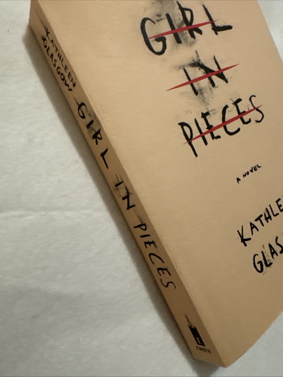 Girl in Pieces by Kathleen Glasgow (2018, Trade Paperback)