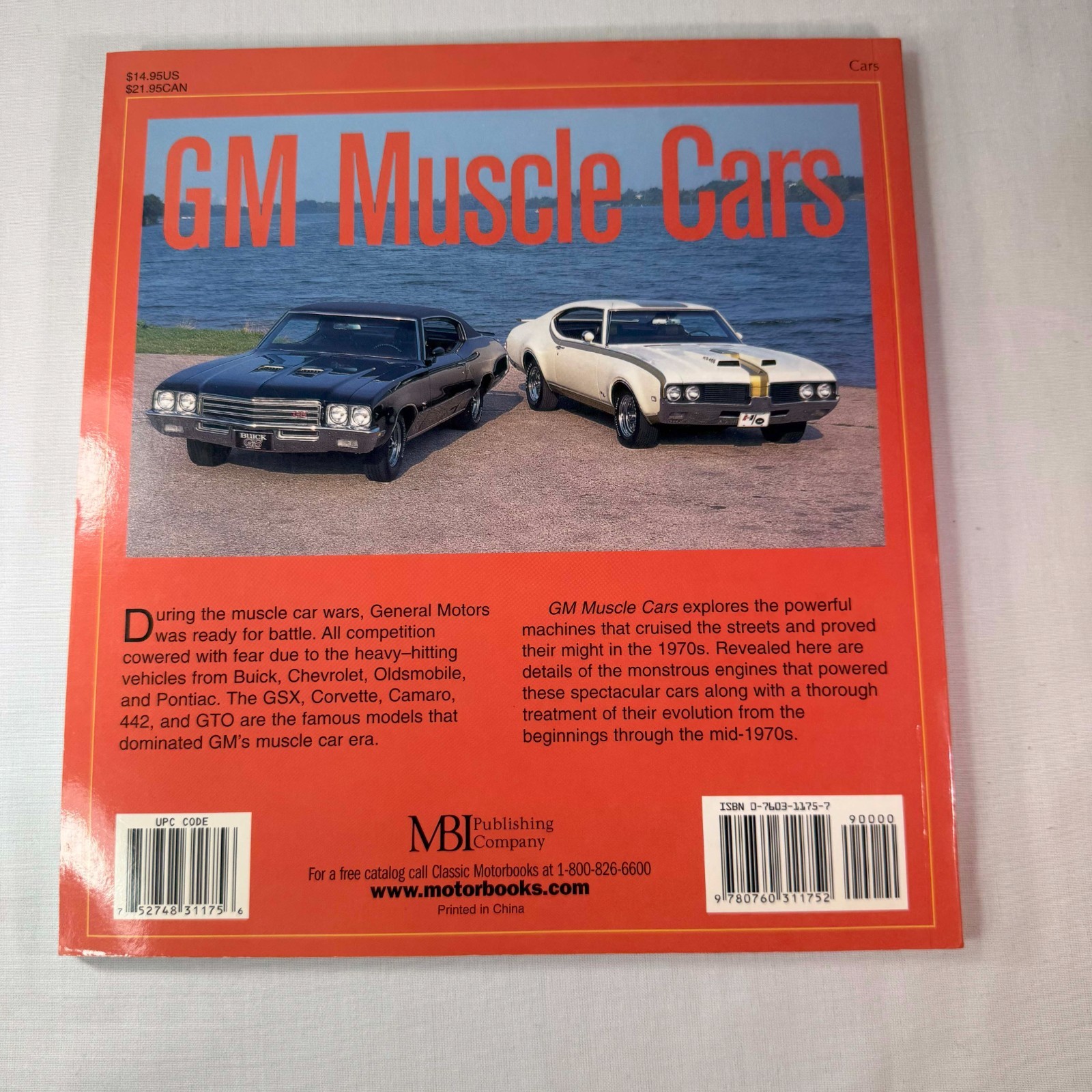 GM MUSCLE CARS By Bill Holder and Phil Kunz Full Color Examples Great Condition!