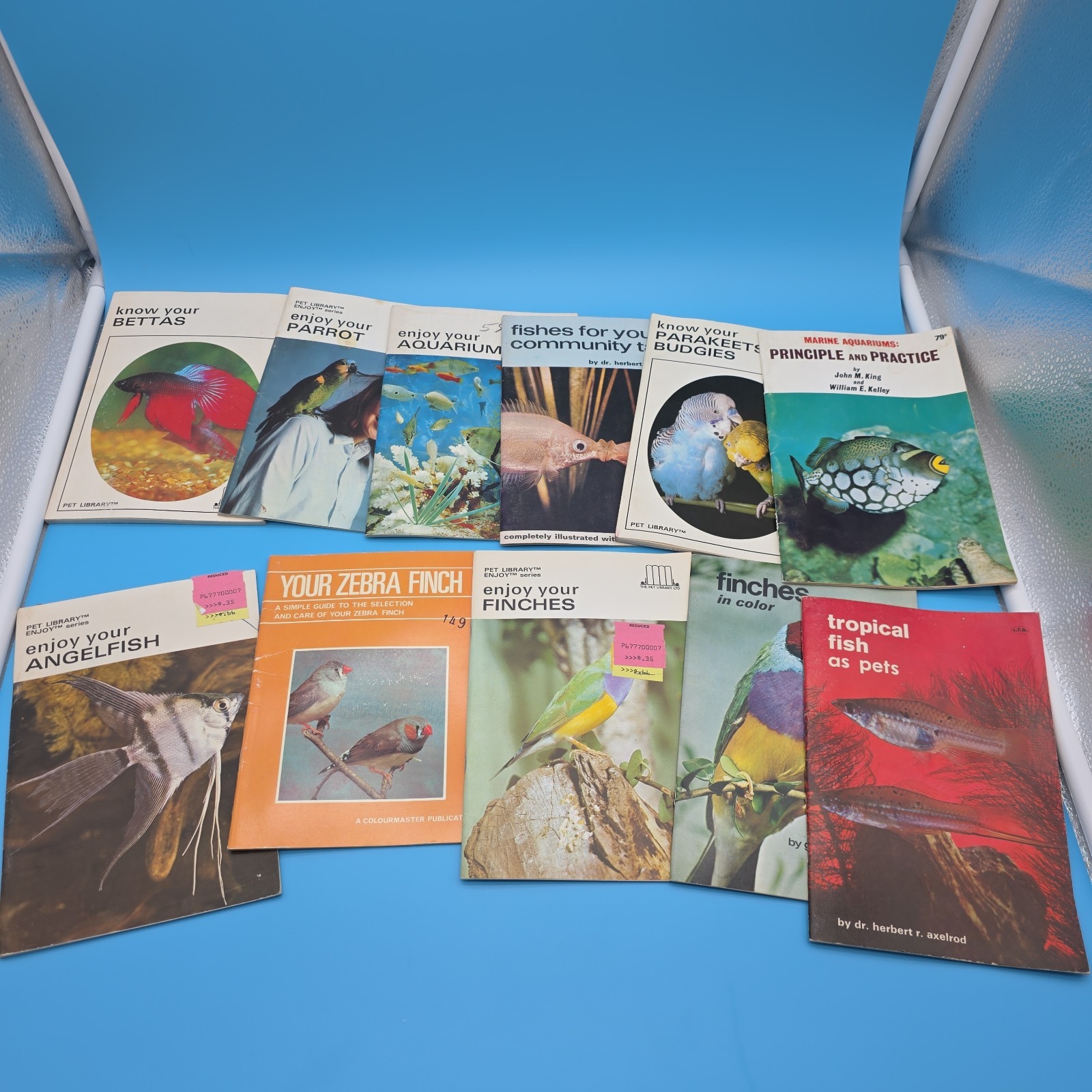 VTG 60s70s TFH Trade Paperback Booklets PETS Bird Fish Newt Turtle Toad Lot 11