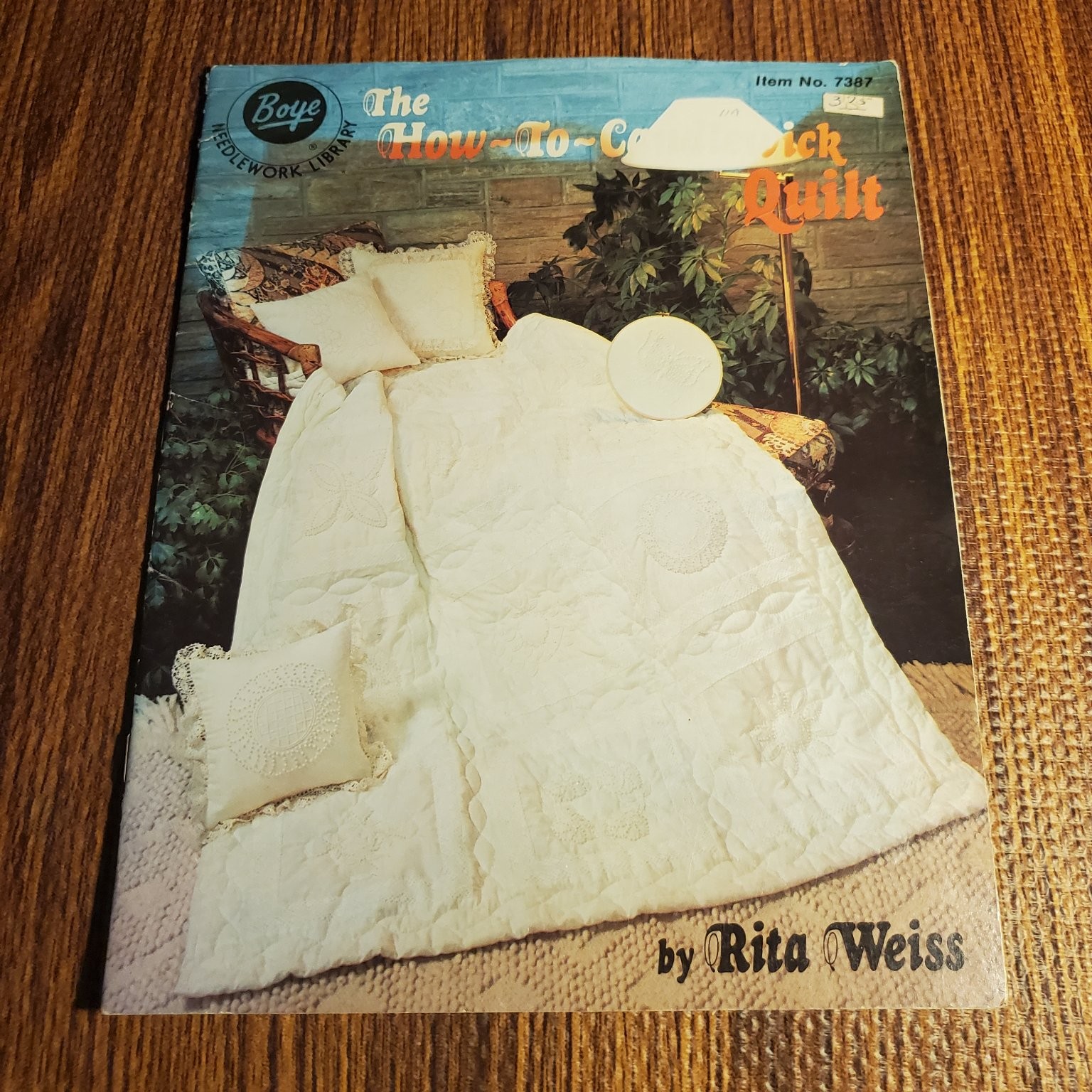 The How-To Candlewick Quilt Rita Weiss 1982 Needlework Guide ASN