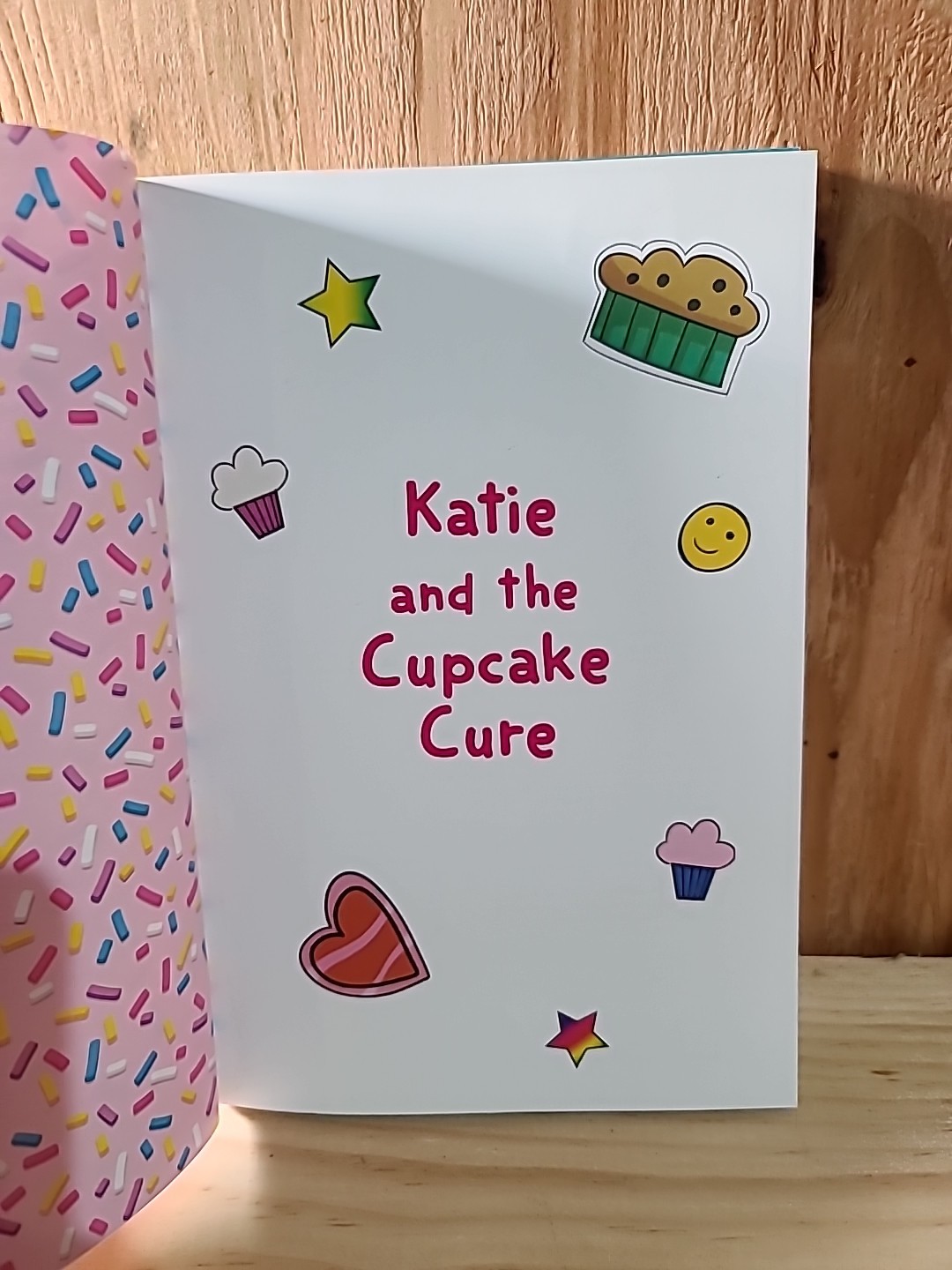 Cupcake Diaries Graphic Novel Box Set 4 Books Coco Simon Kids Series Paperback L