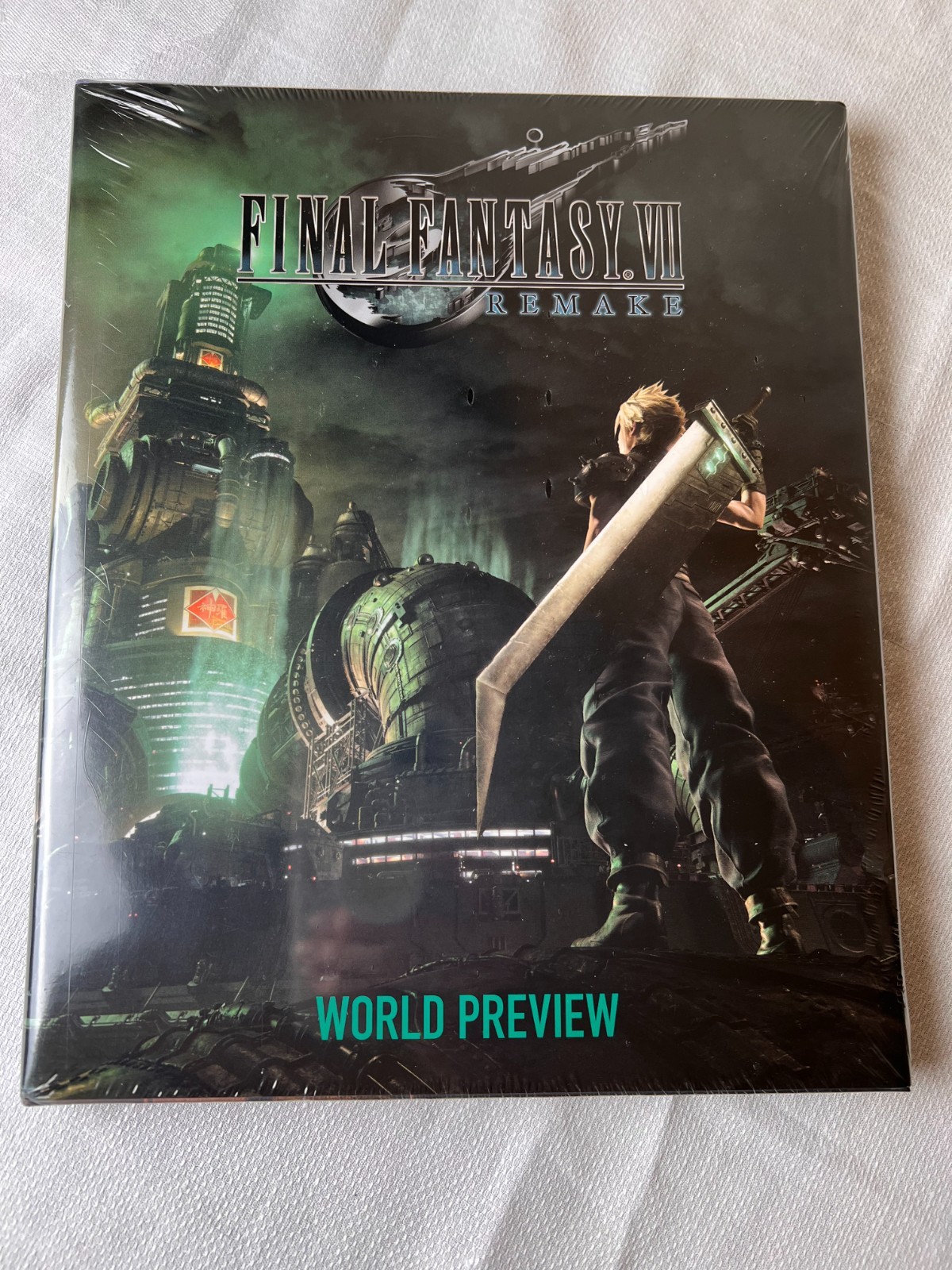 Final Fantasy VII Remake-World Preview by Square Enix-Hardcover-Brand NEW!