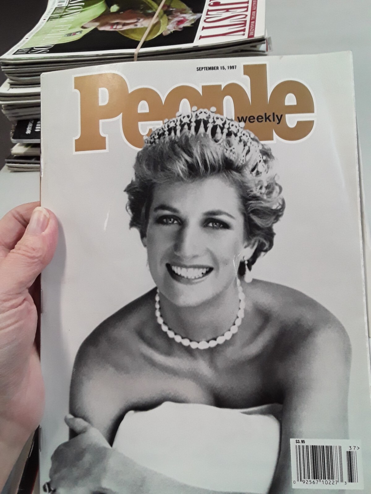 Princess Diana magazine bundle 1997 4 titles death tributes memorials G+ 240229