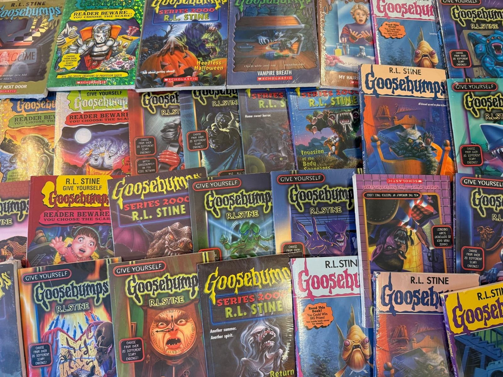 GOOSEBUMPS Original Main Series -(1-62) R.L. Stine Free Ship PAPERBACK