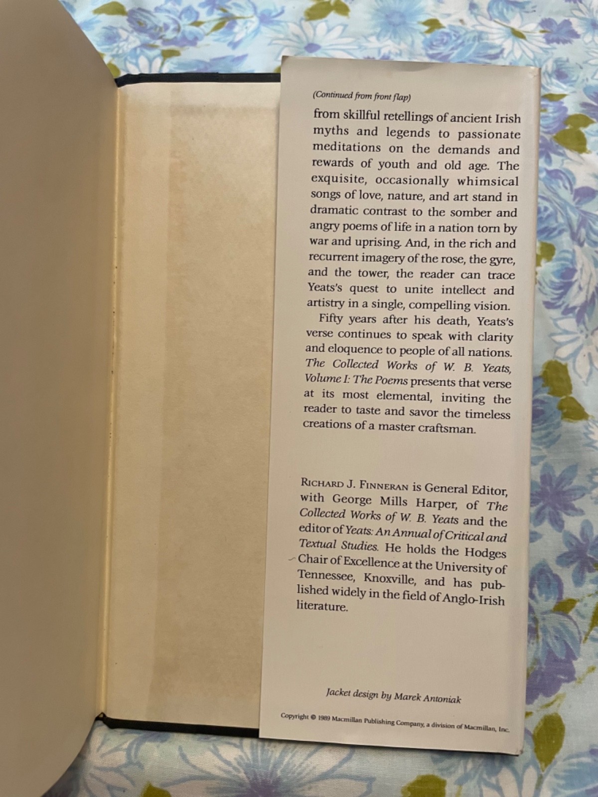 BOOK The Collected works of W B YEATS The Poems Volume 1 Revised Hardcover