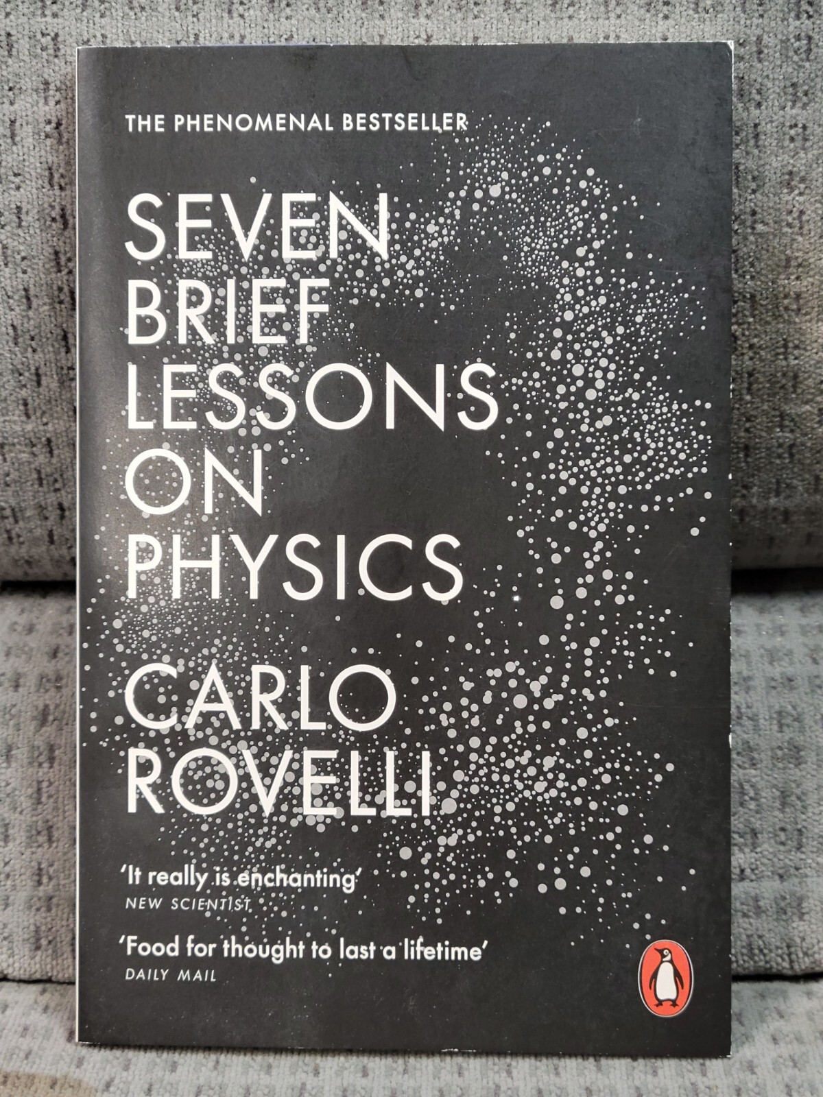 Seven Brief Lessons on Physics: Carl…, Rovelli, Carlo very good condition.