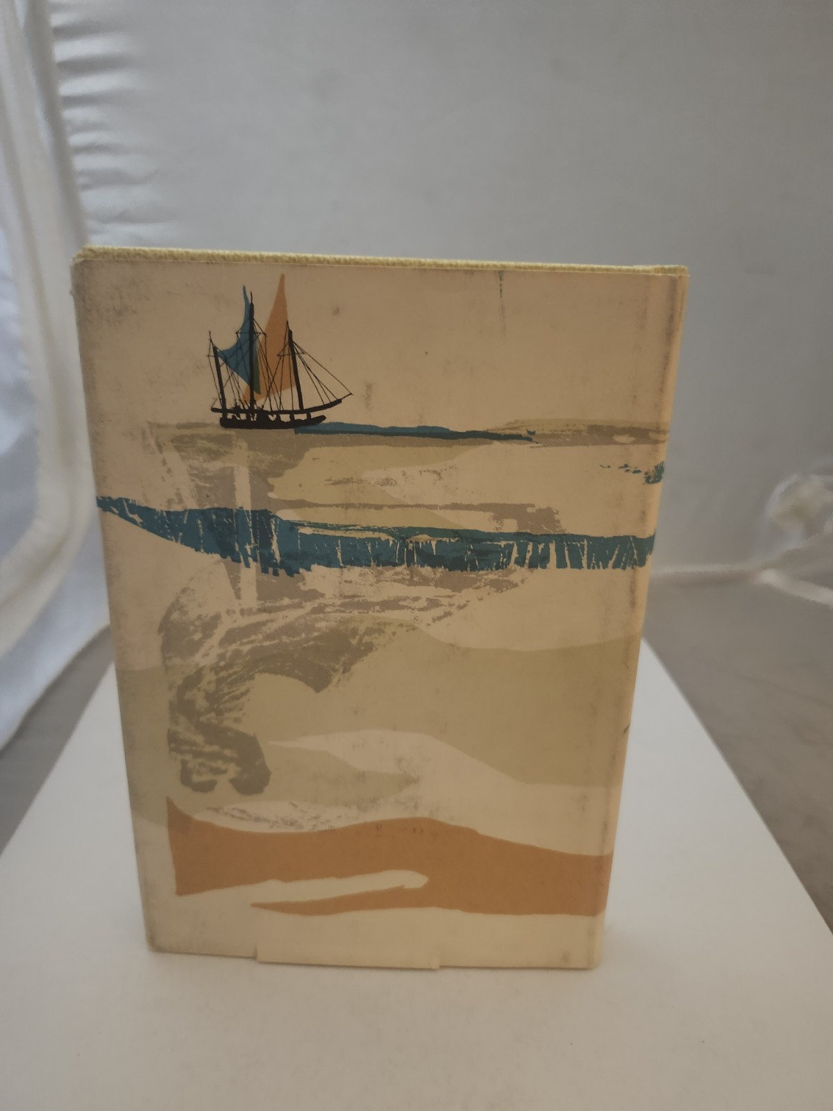 Island Of The Blue Dolphins, Scott ODell, Houghton Mifflin Company, 1960