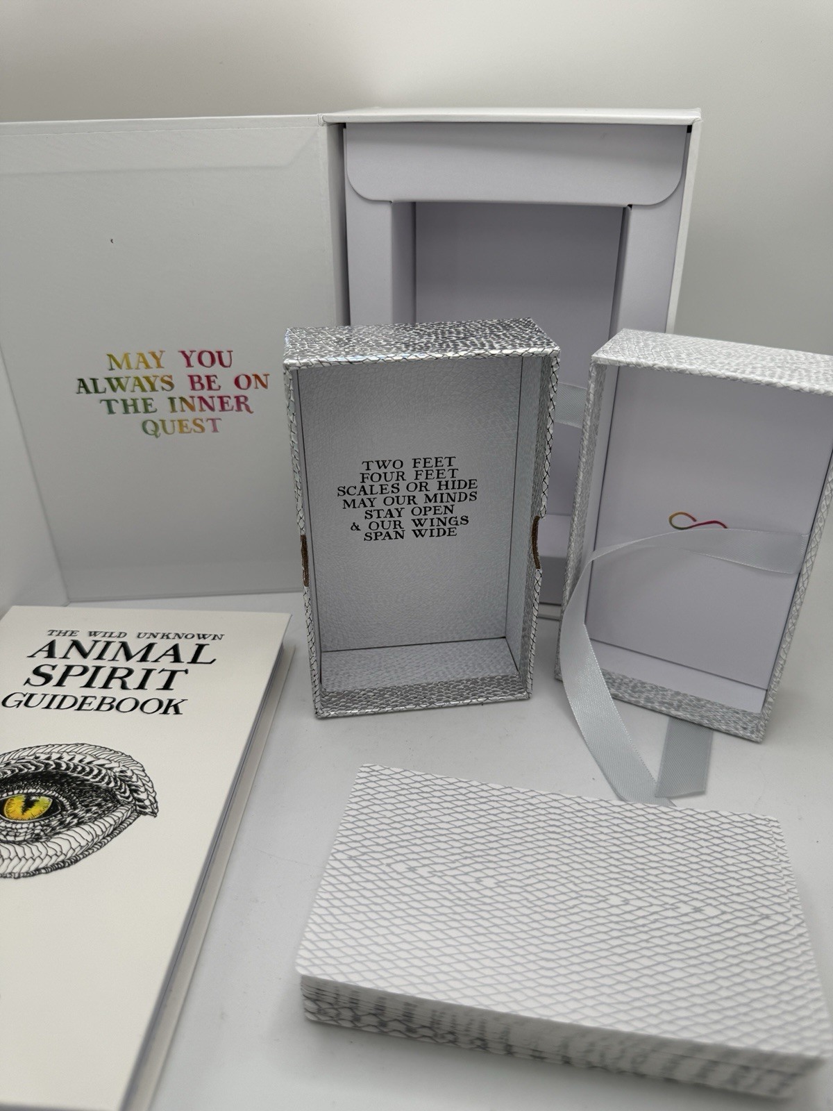 The Wild Unknown Animal Spirit Deck And Guidebook With Official Keepsake Box Set