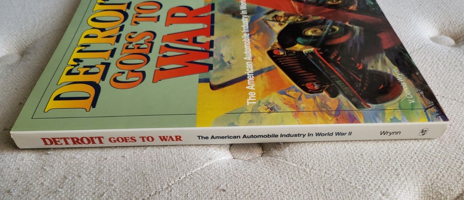 🚨**SIGNED** Detroit Goes to War: The American Auto Industry World War II *NEW*