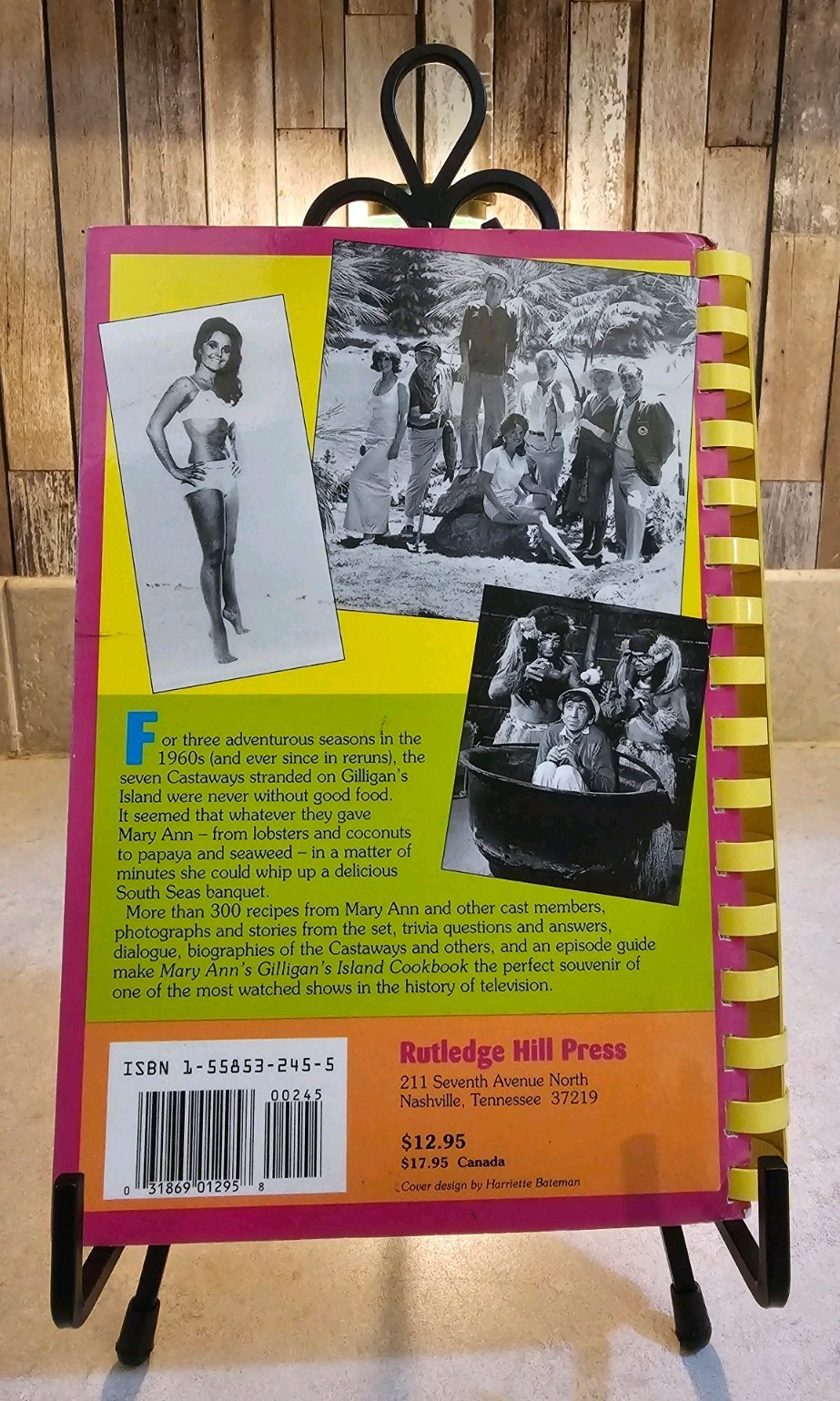 Mary Ann’s Gilligan’s Island Cookbook~By Dawn Wells~Ken Beck~Jim Clark~NEAR MINT