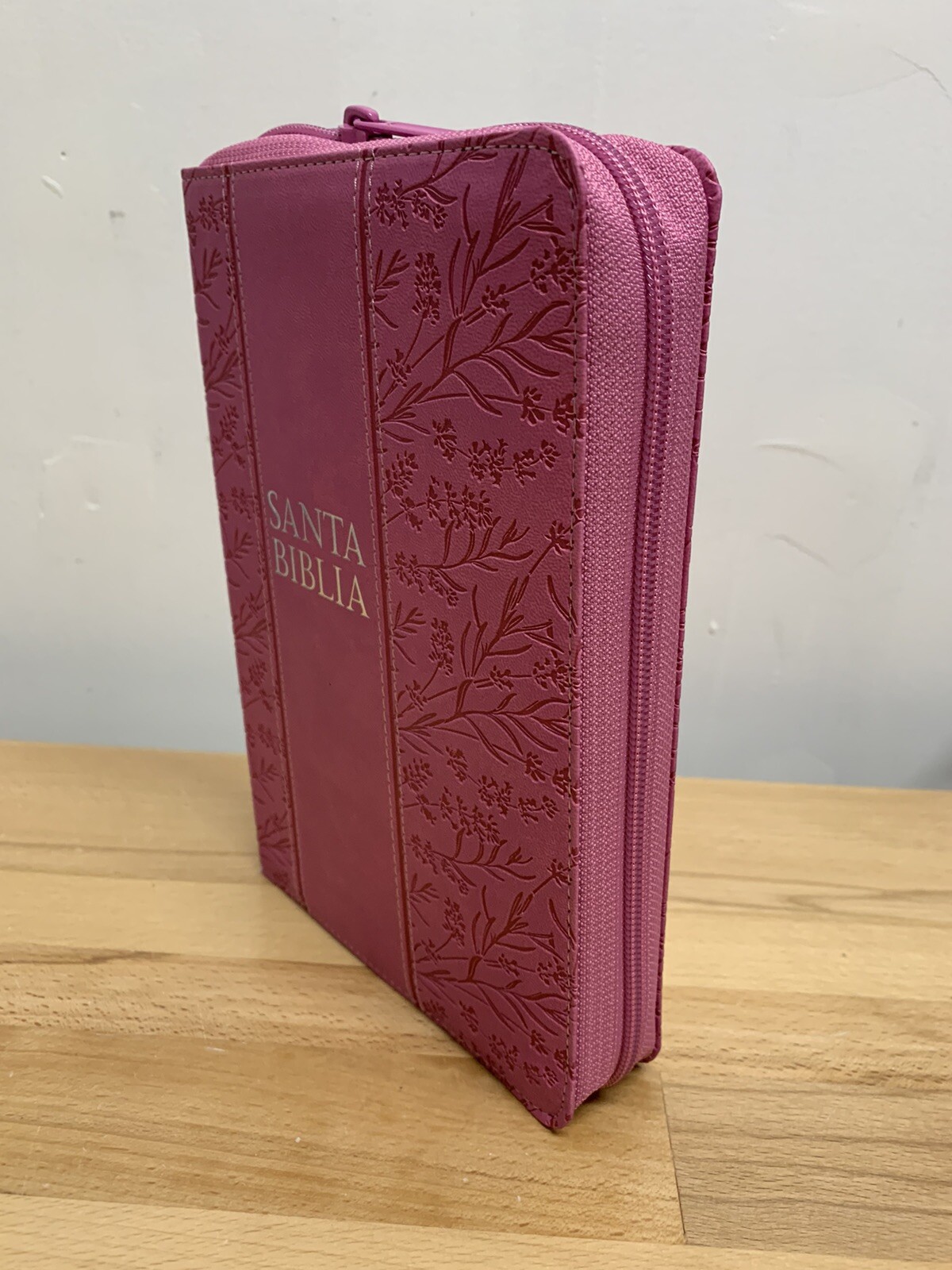 Biblia Letra Grande 12 puntos para Mujer con cierre RV1960 floral con indice
