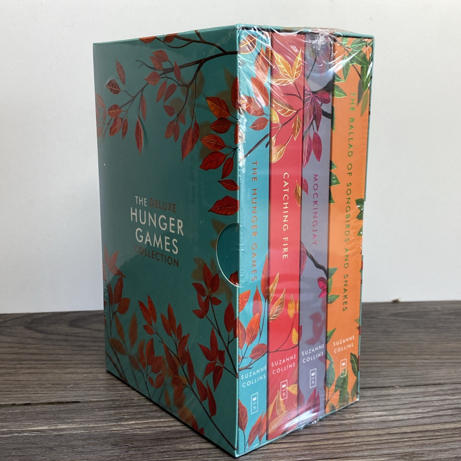 NEW SEALED! Hunger Games Box Set DELUXE EDITION w/ Stencil Edges Suzanne Collins