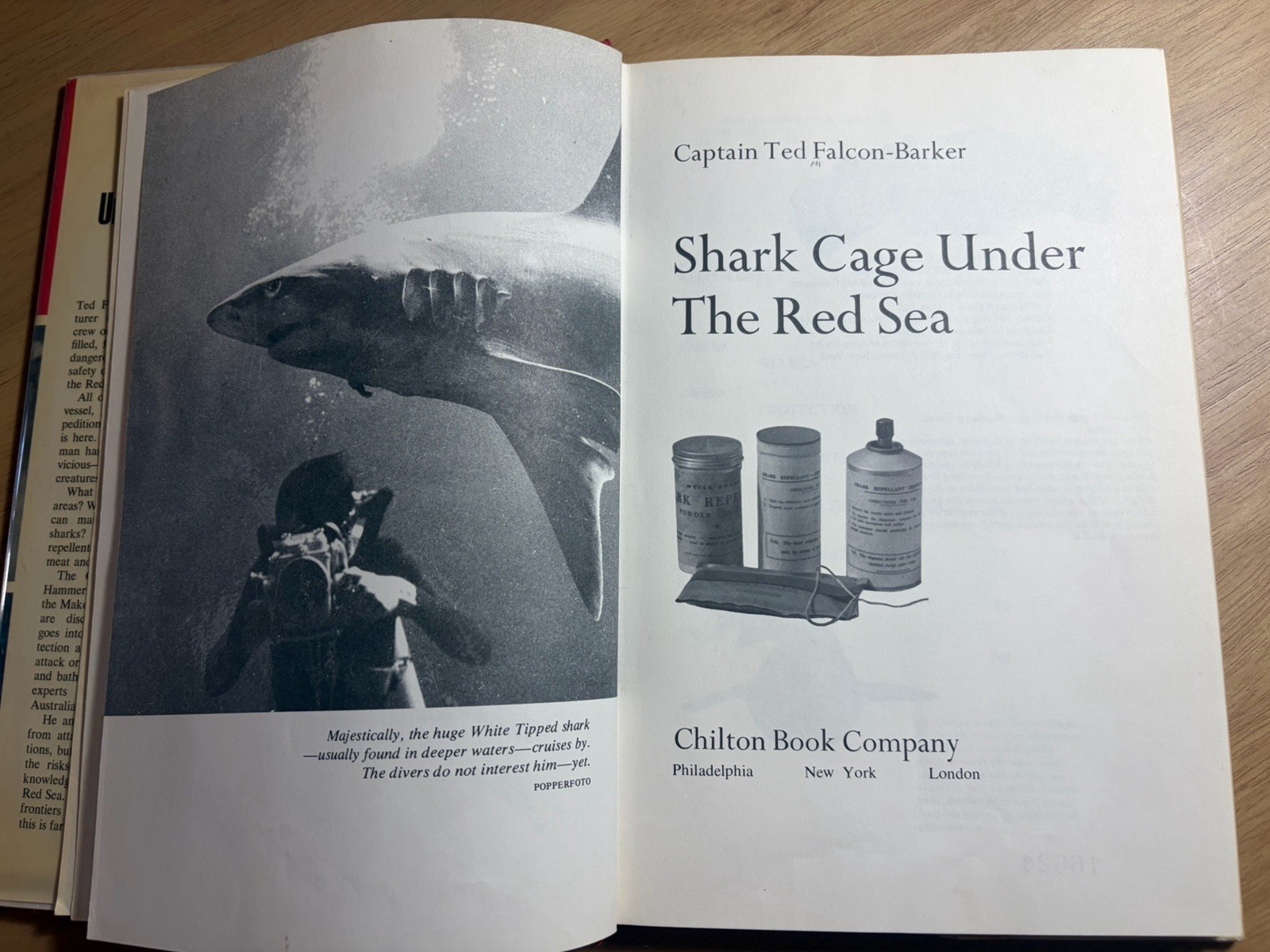 Shark Cage Under the Red Sea Ted Falcon-Barker 1969 HCDJ 1st Ex-Lib