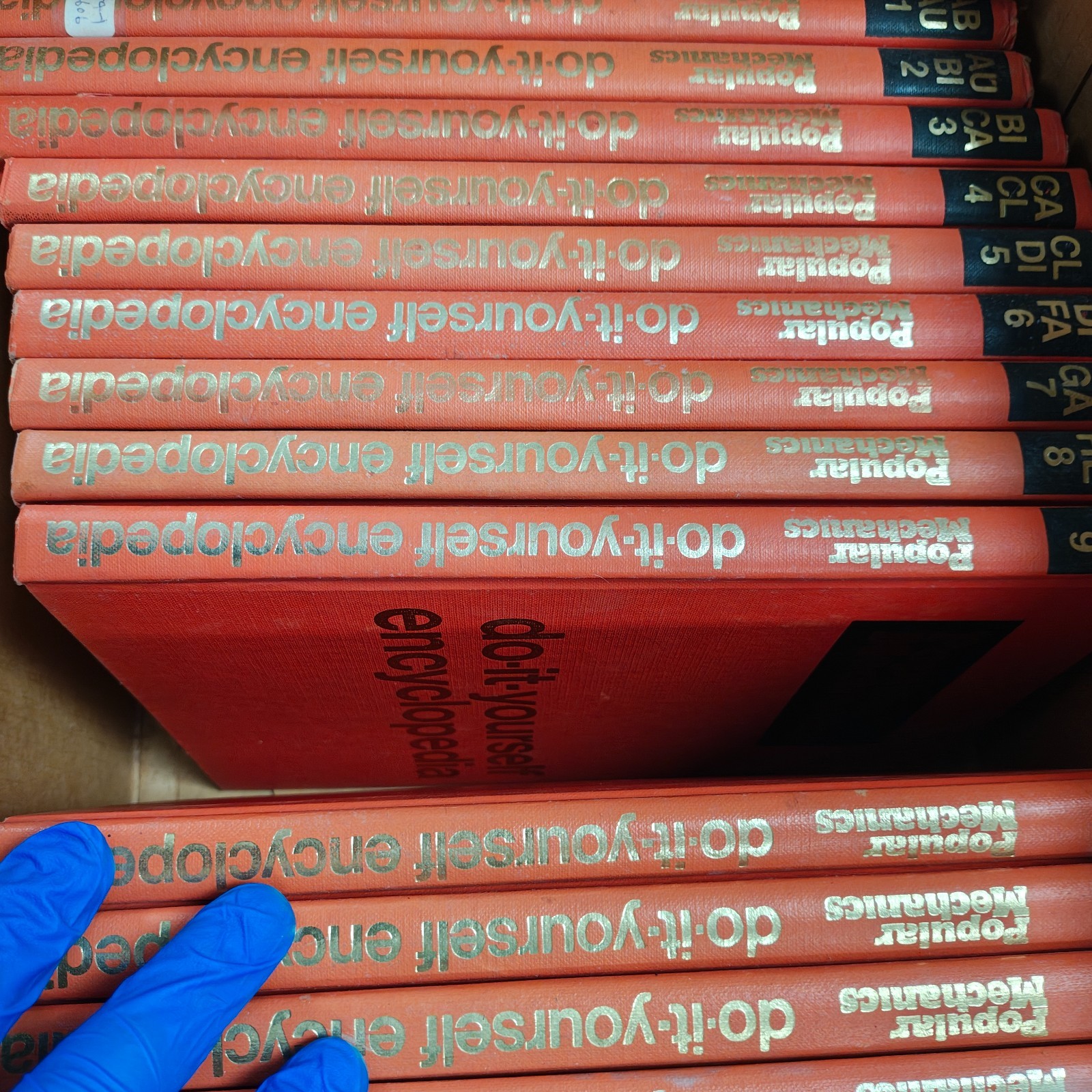 Popular Mechanics Do It Yourself Encyclopedia VTG 1979 volumes 1 to 18