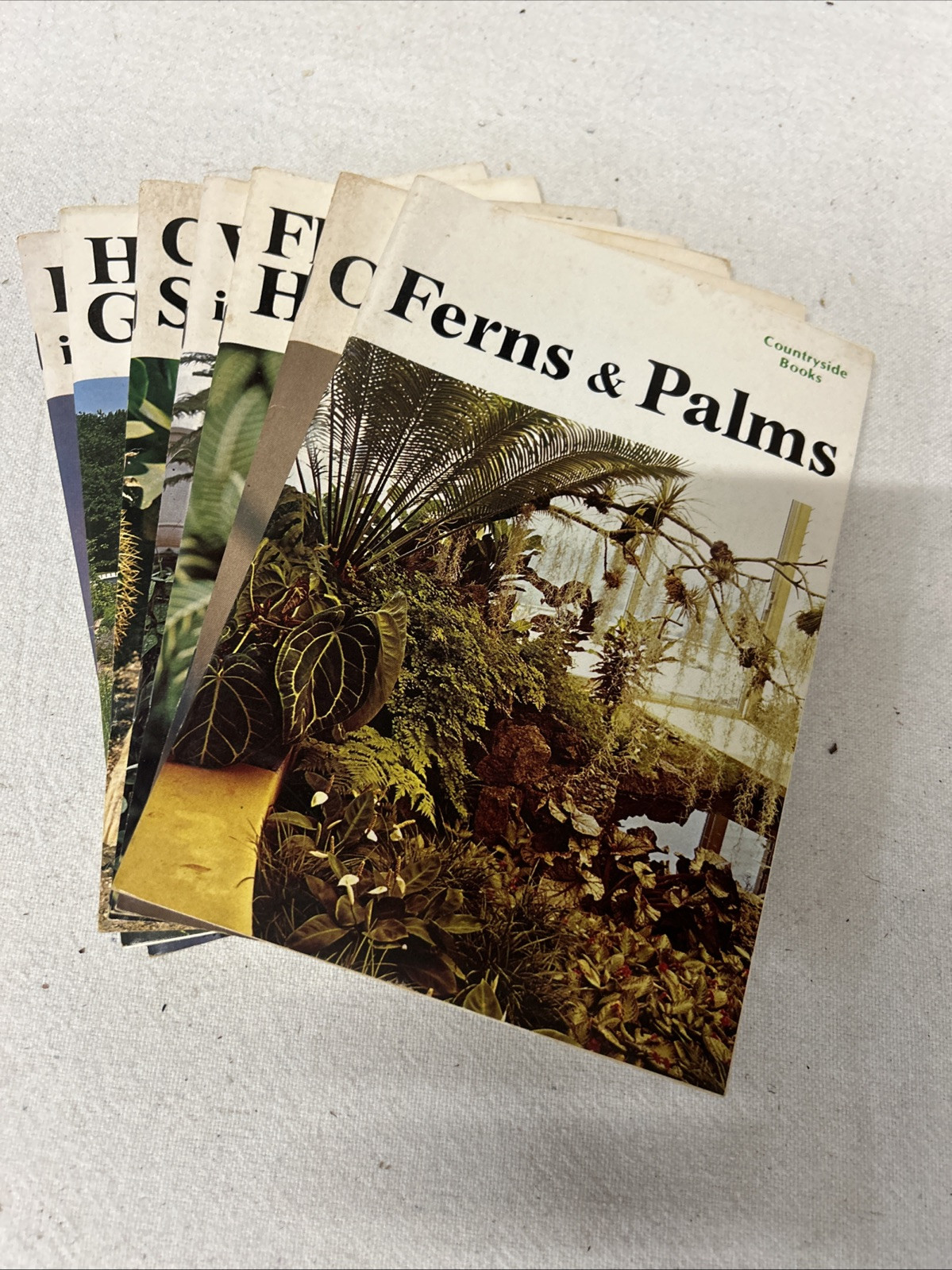 Gardening Guides VINTAGE Book 1970’S Garden And Houseplants Countryside Books