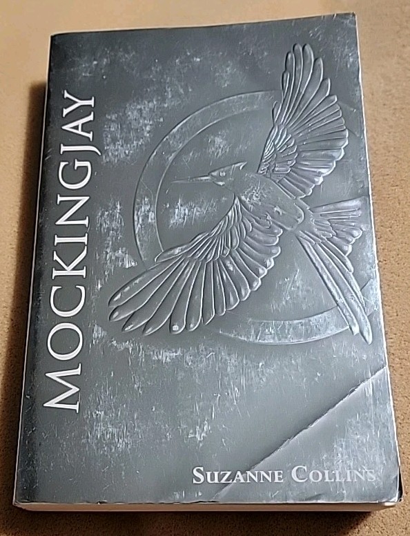 The Hunger Games Foil Edition Box Set Catching Fire Mockingjay Suzanne Collins