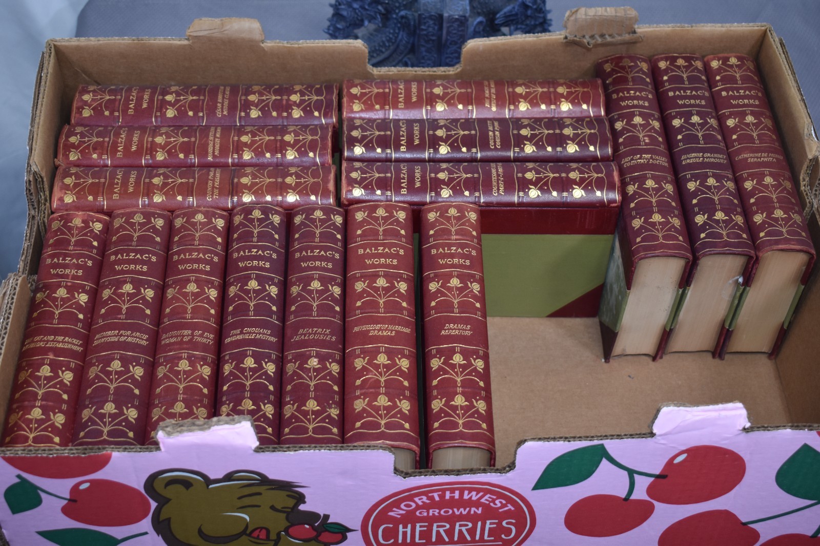 Lot of 16 Kelmscott Society Honore de Balzac set (Partial Red Leather,hardcover)
