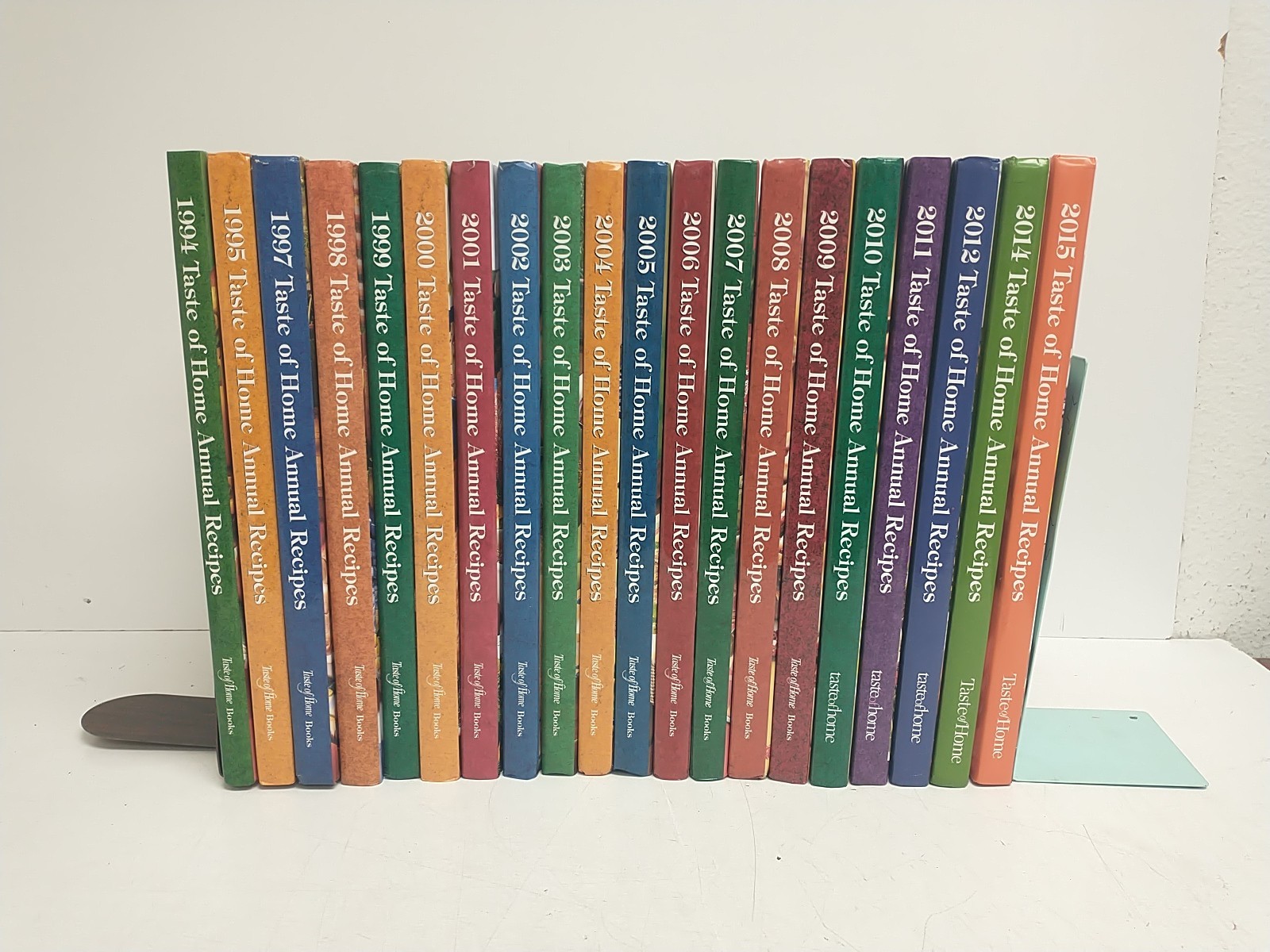 Taste of Home Annual Recipes Cookbook Hardcover Lot of 20 Years 1994-2015