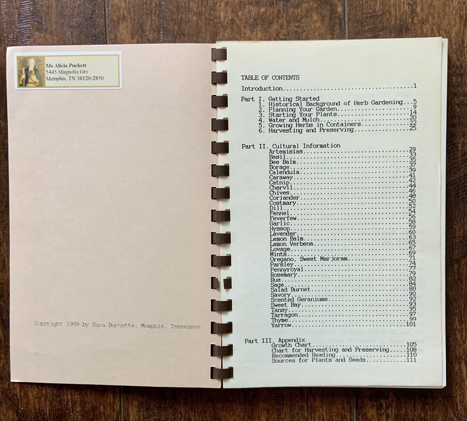 Vintage GARDENS OF HERBS-Cultivation & Gardening in the Mid-South Sara Burnette