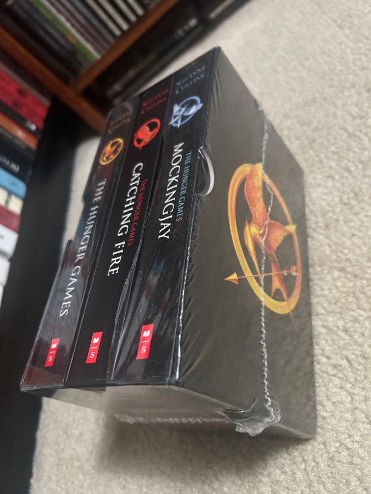 The Hunger Games Trilogy Box Set 3-BOOK-SET, Suzanne Collins 3 Paperback NEW