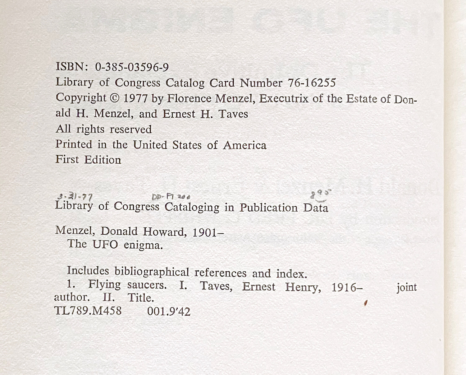 UFO Enigma: The Definitive Explanation of the UFO Phenomenon, Donald H. Menzel