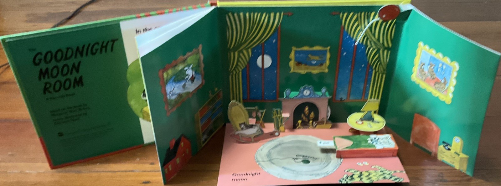 Goodnight Moon Room:Pop-Up Book by Margaret Wise Brown. Rare -New Condition copy