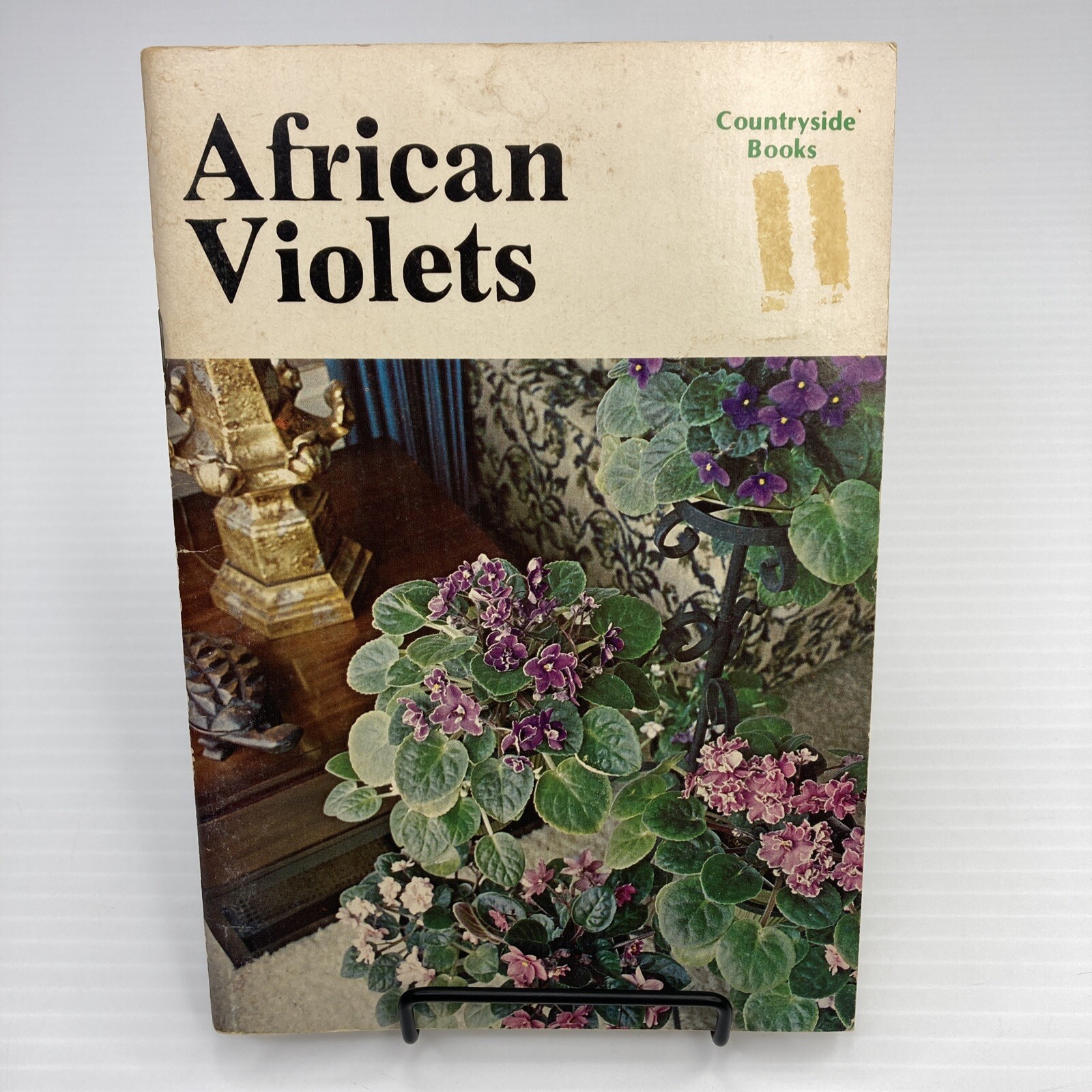 African Violets Countryside Books 1976 Vintage Flower Guide Booklet