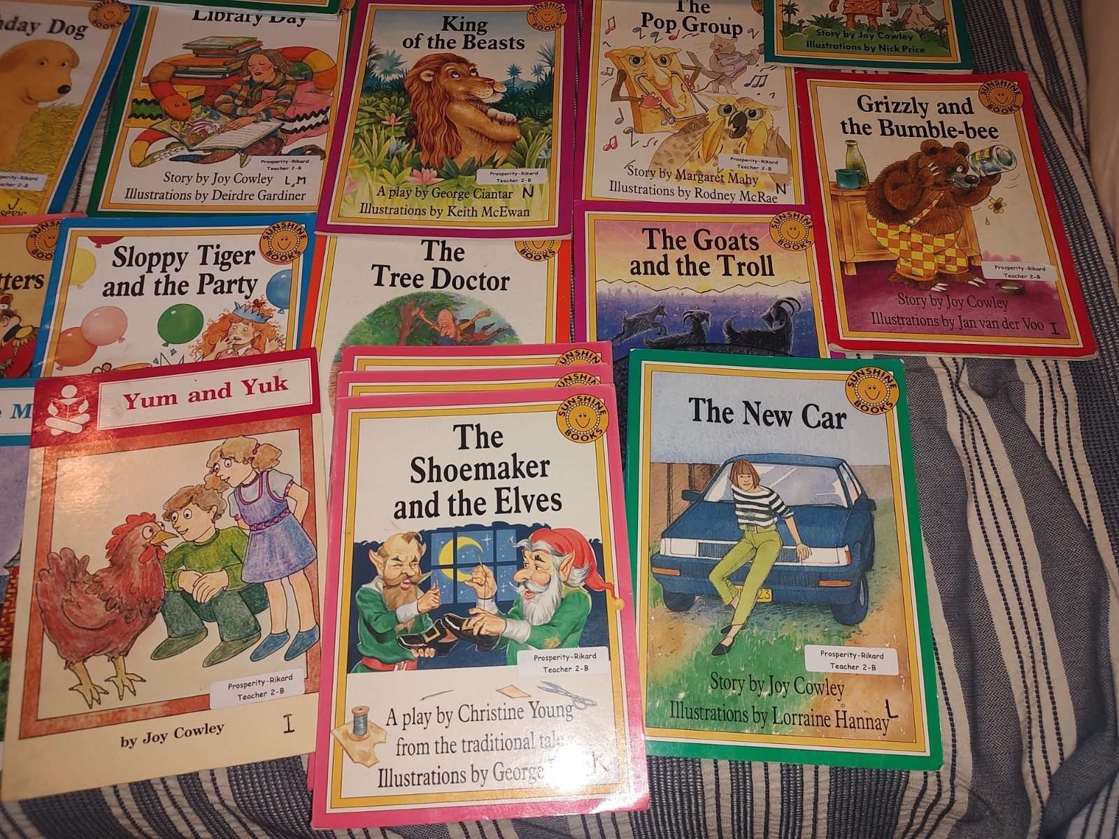 Joy Cowley The Wright Group Books Lot of 70 Story Box Sunshine Homeschool Reader