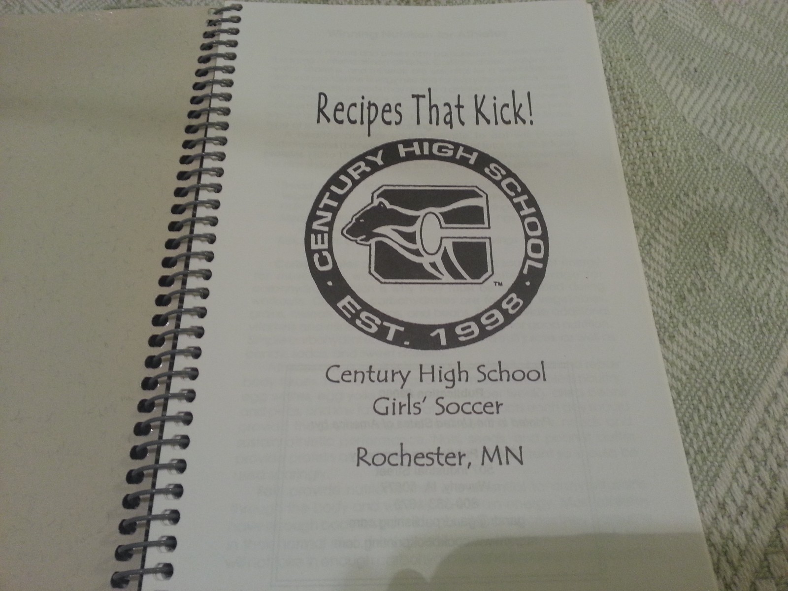 RECIPES THAT KICK! Cookbook 126 pages ROCHESTER, MN Century High Girls Soccer
