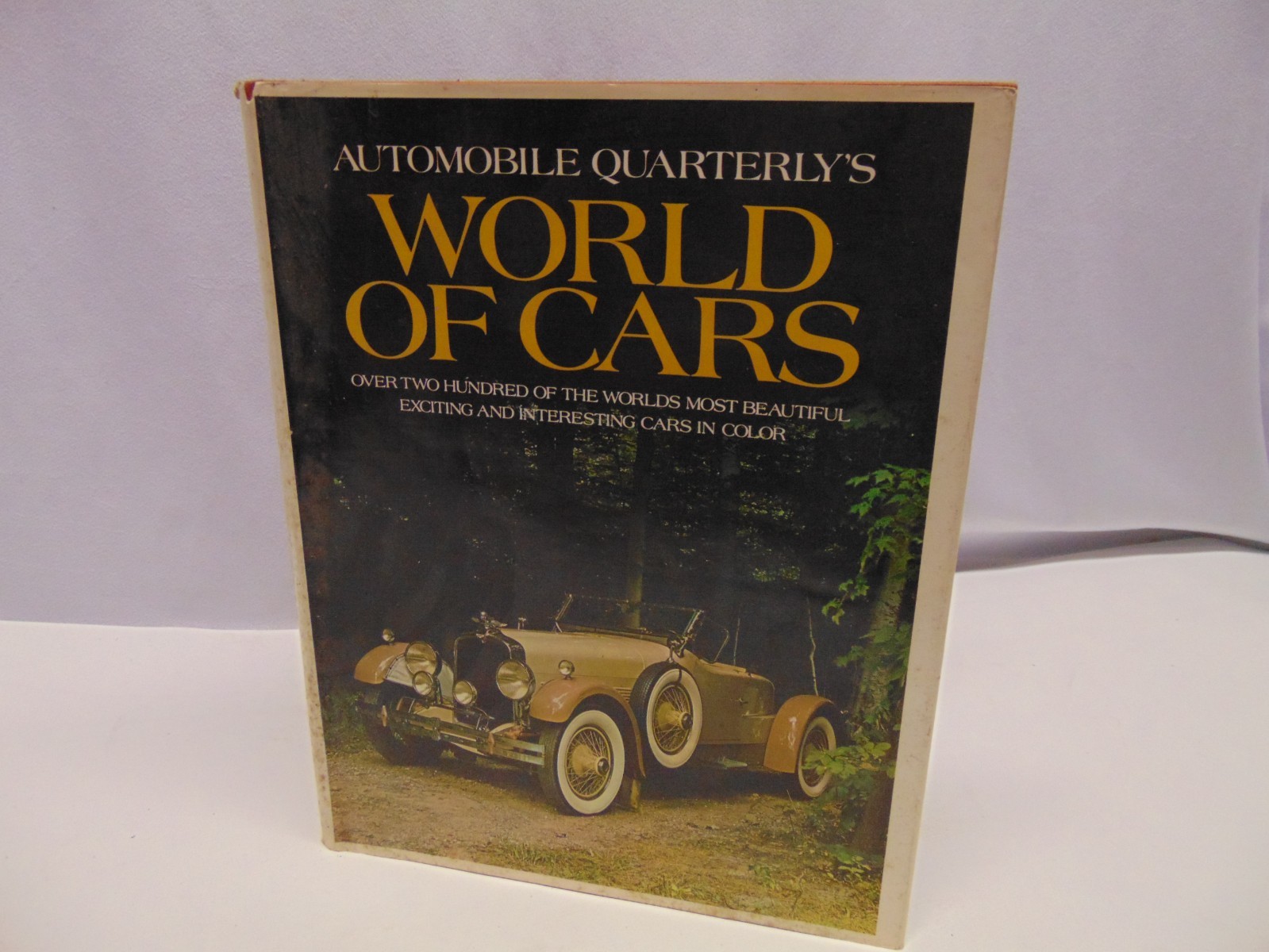 1971 Automobile’s Quarterly’s World of Cars hardcover book w/ jacket 223 pages