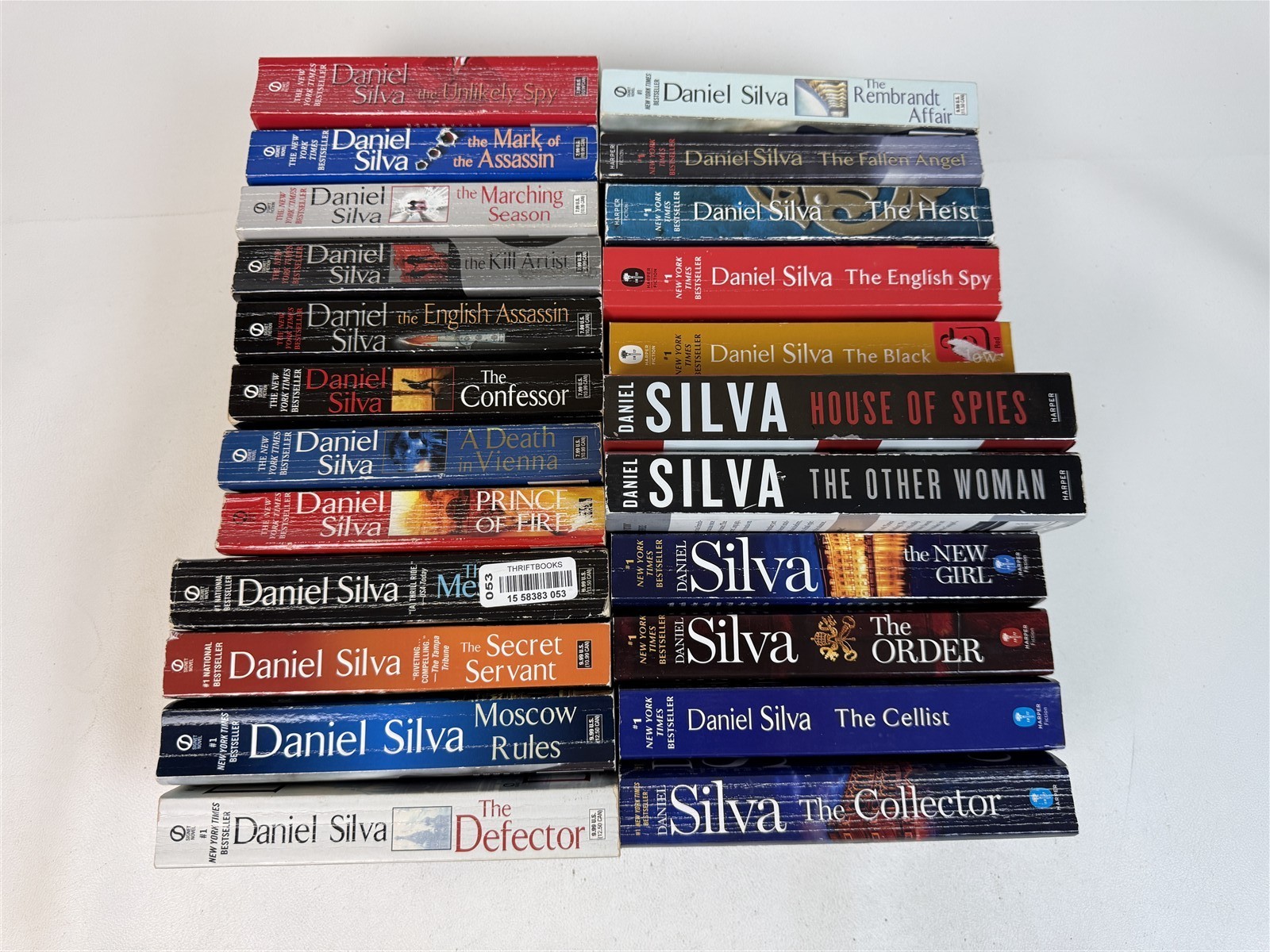 Daniel Silva Lot 23 Paperbacks including 20 Gabriel Allon series