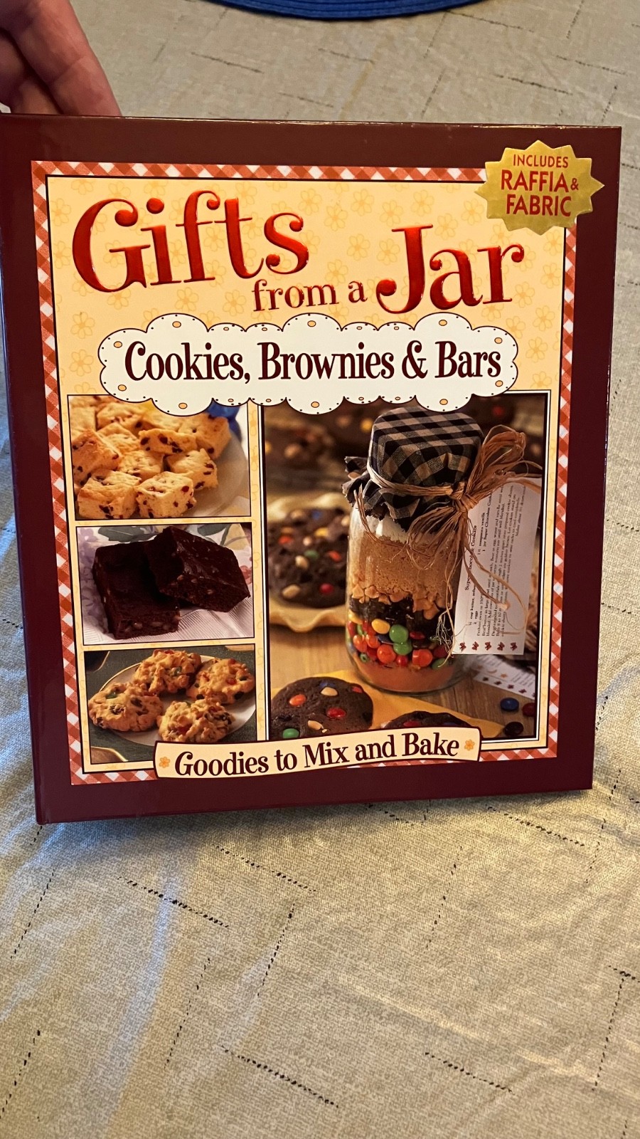 Cookies, Brownies & Bars (Gifts from a Jar) – Hardcover – Covers & Rafia